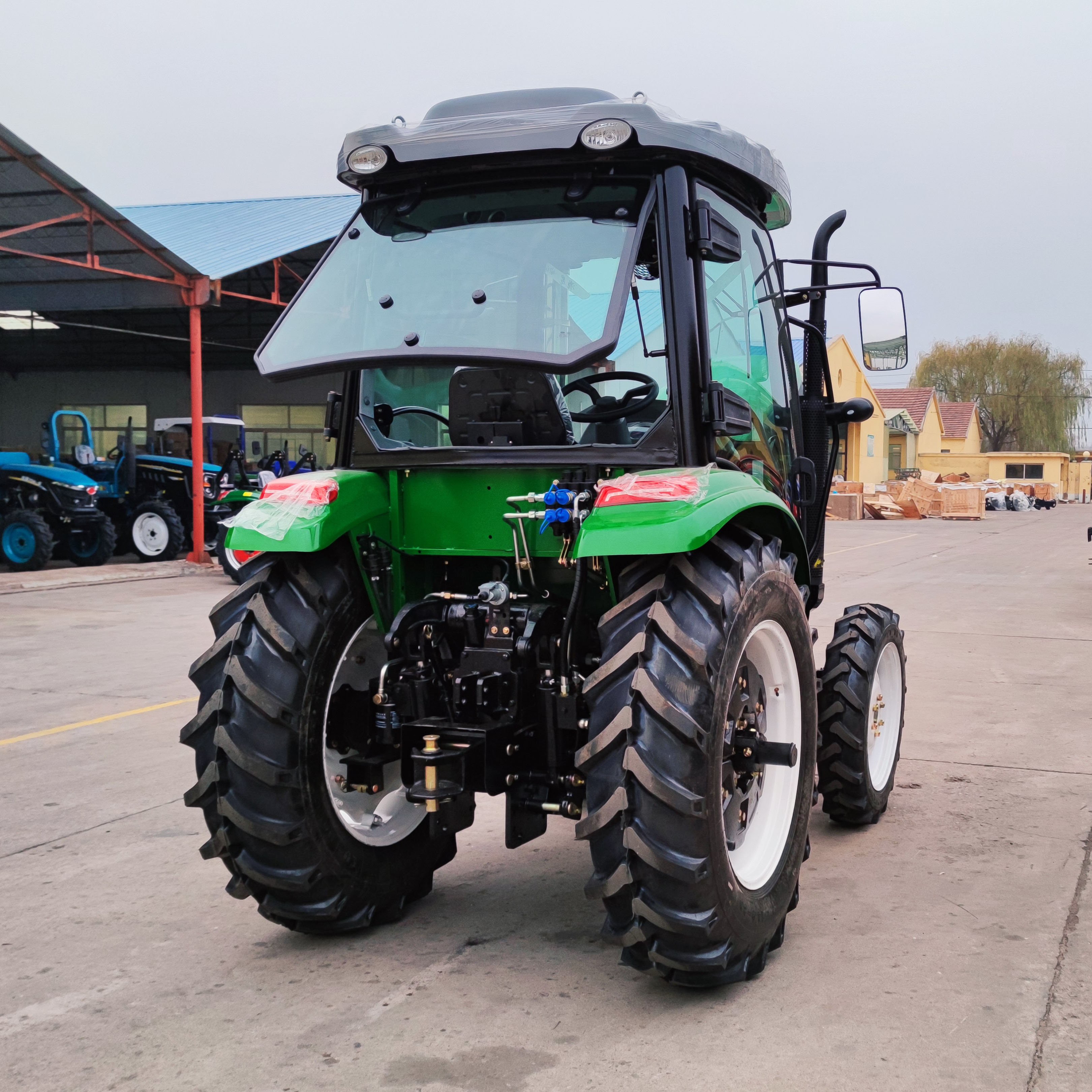 High Quality TAVOL 70hp 80hp 90hp 4WD Agriculture Farm Tractors with Front Loader
