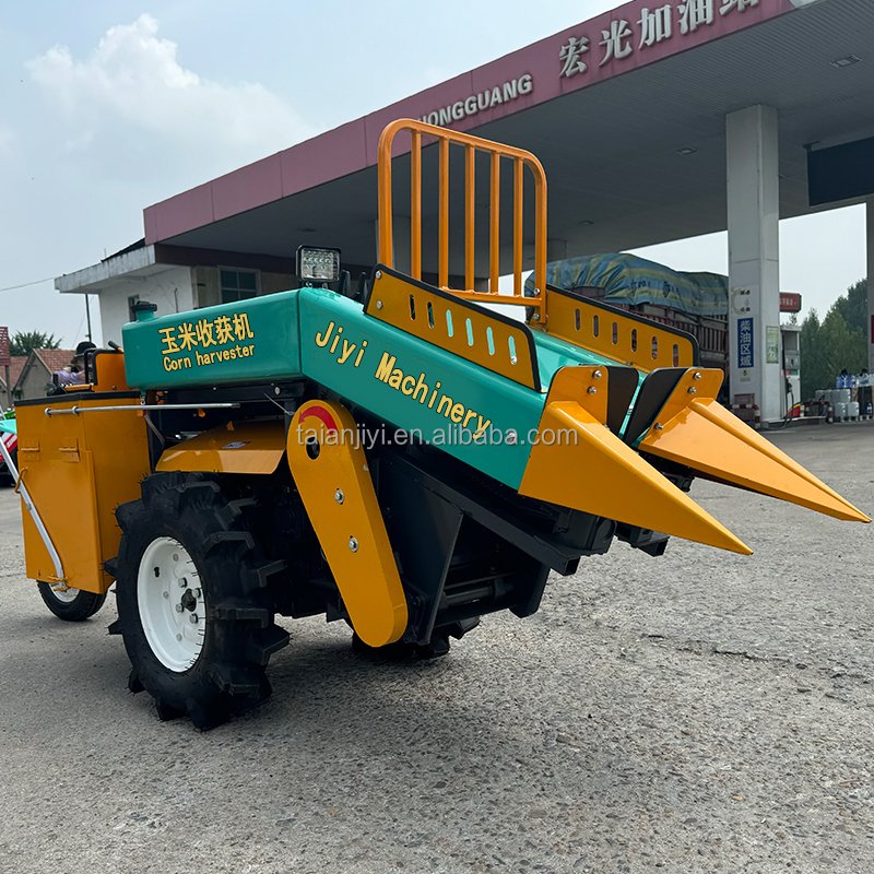 High Productivity Mini Corn Harvester Machine 25Hp Diesel Engine 1 Row Maize Harvester Farm Tractor Drive New Sale