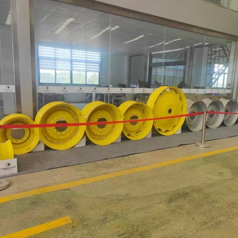 Factory Price Farm Tractor Wheel Rim China Rims W7*24 Rims for Agricultural Tractors W15X38