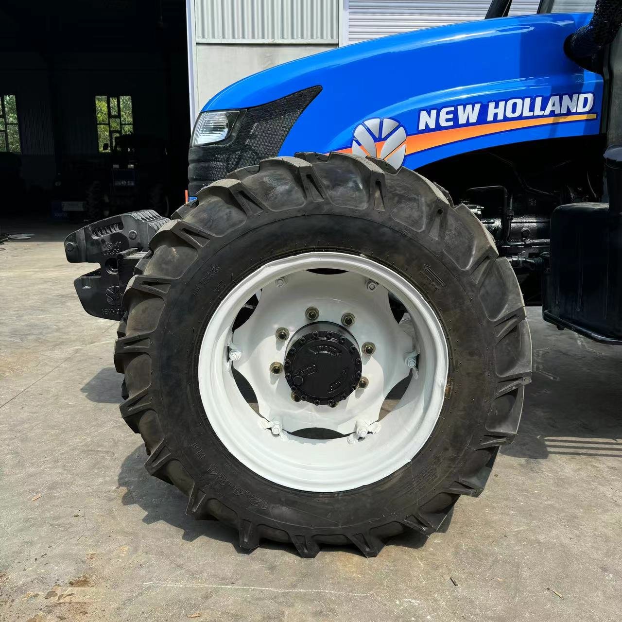 80hp 90hp 100hp 4wd Used/Second-Hand Agricultural New a Holland SNH804 Tractors with Driver's Cab for Sale