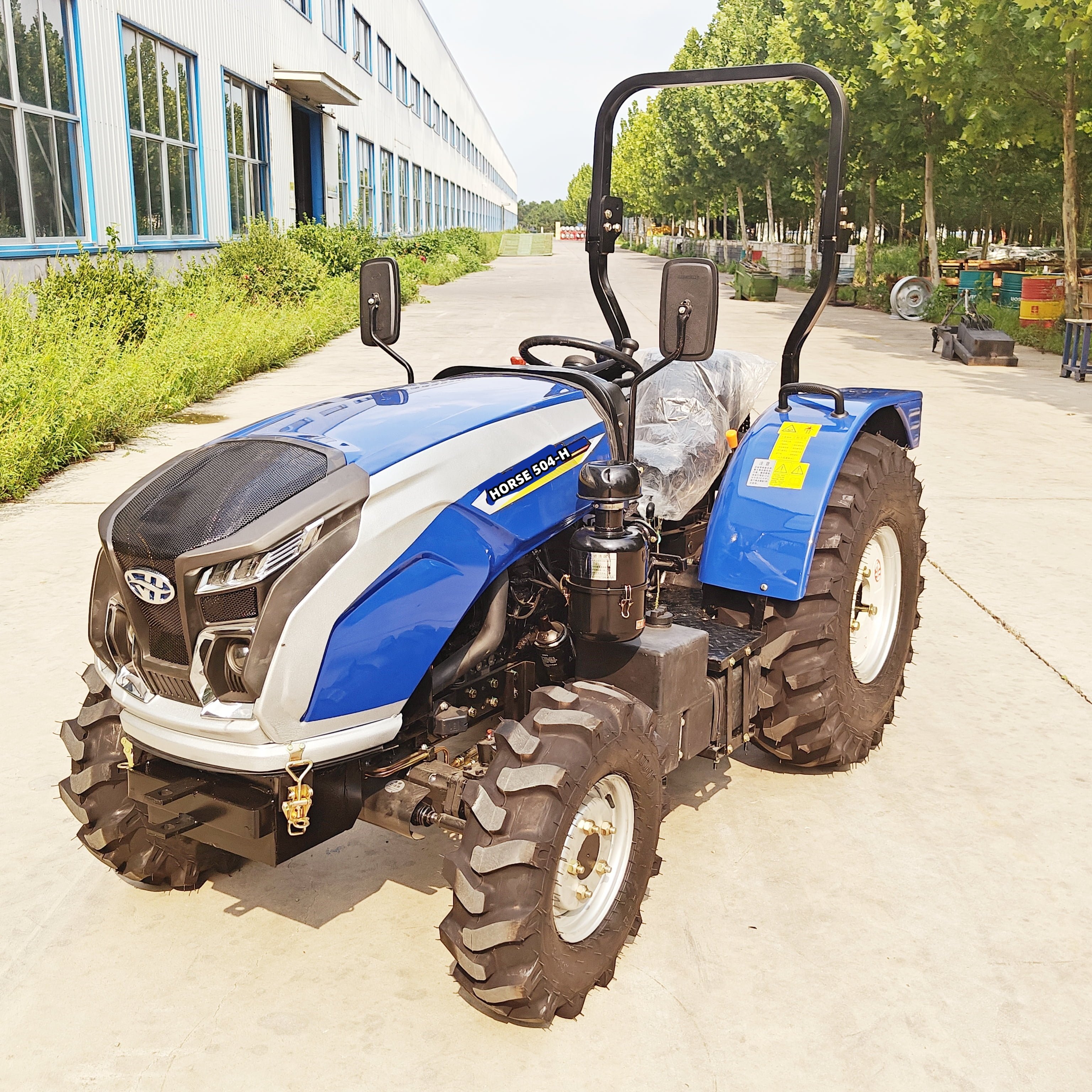 Cheap Moto Tractor Farm Tractor 4x4 Tractor Mounted Tree Cutter