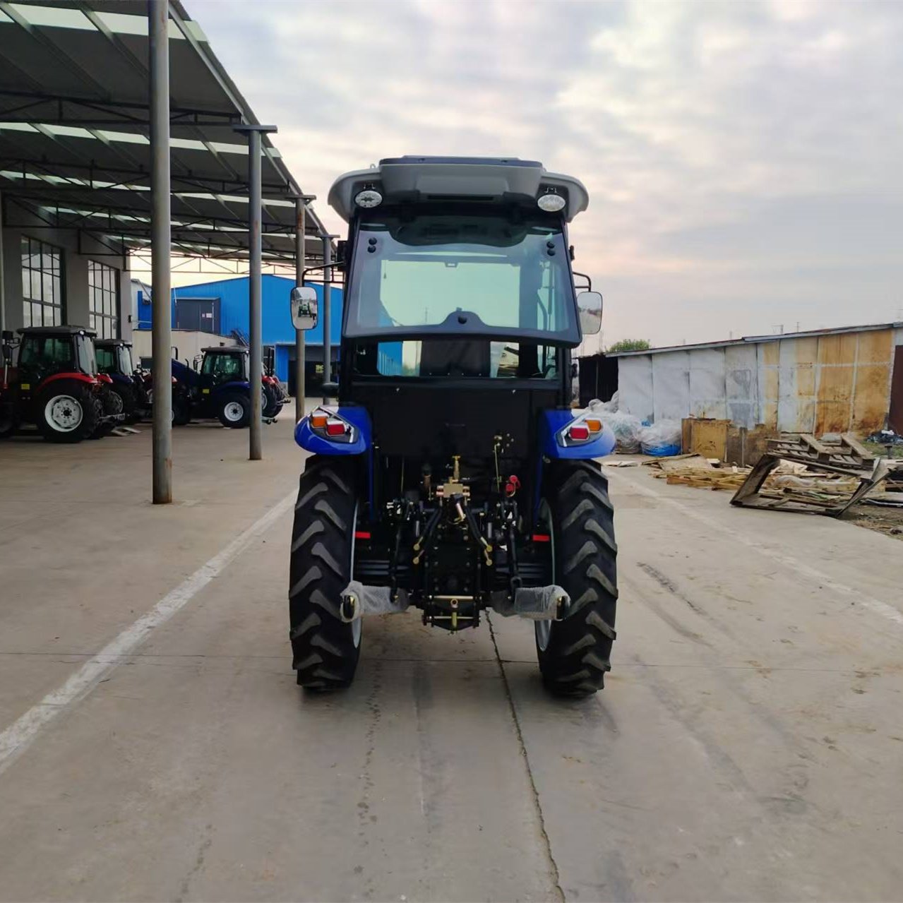 Multifunction 4x4 Wheel 120hp 150hp AC Cabin Farm Traktor for Agriculture Trator