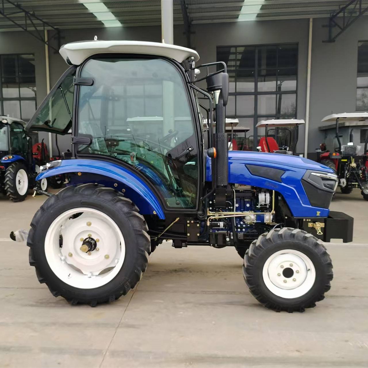 Multifunction 4x4 Wheel 120hp 150hp AC Cabin Farm Traktor for Agriculture Trator