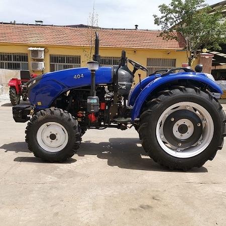 Mini Tractor Multifunctional 4WD Wheel Diesel Engine Tractor with Diesel Pump Gearbox Motor for Farm Use 40HP~190HP