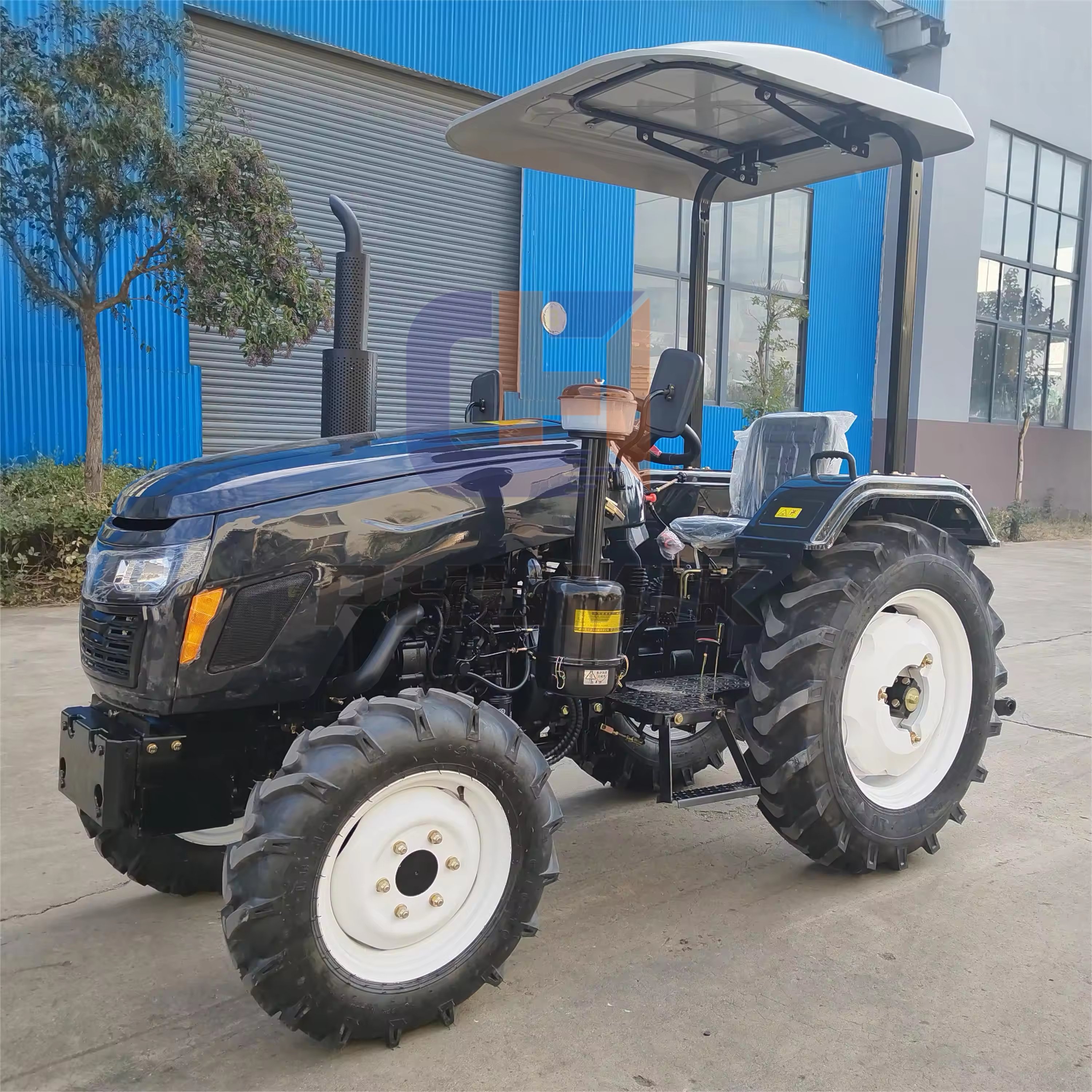 Strong Four-Wheel Drive Agricultural Tractor with Front Loader Disc Harrow Disc Plowing Machine