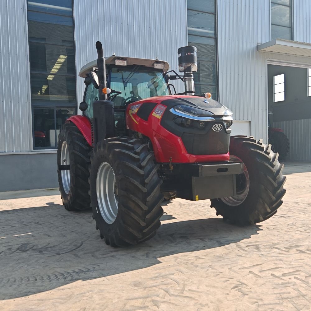 Agriculture Equipment 4X4 240HP 260HP 280HP Tractor for Farm