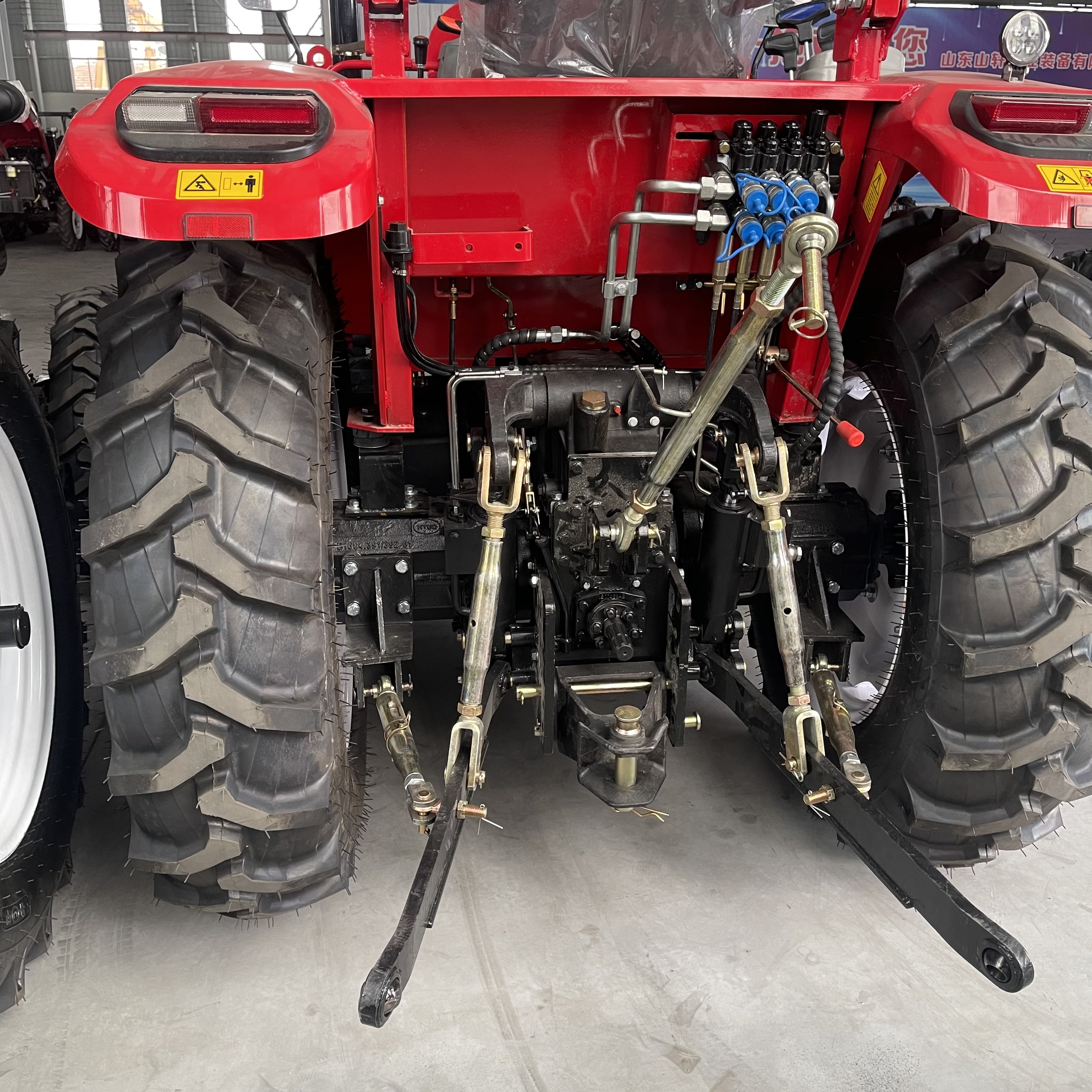 70HP 80HP 100HP Wheeled Tractor Small Mini Tractor 4WD Agricultural Four Wheel Tractor Wholesale for Sale
