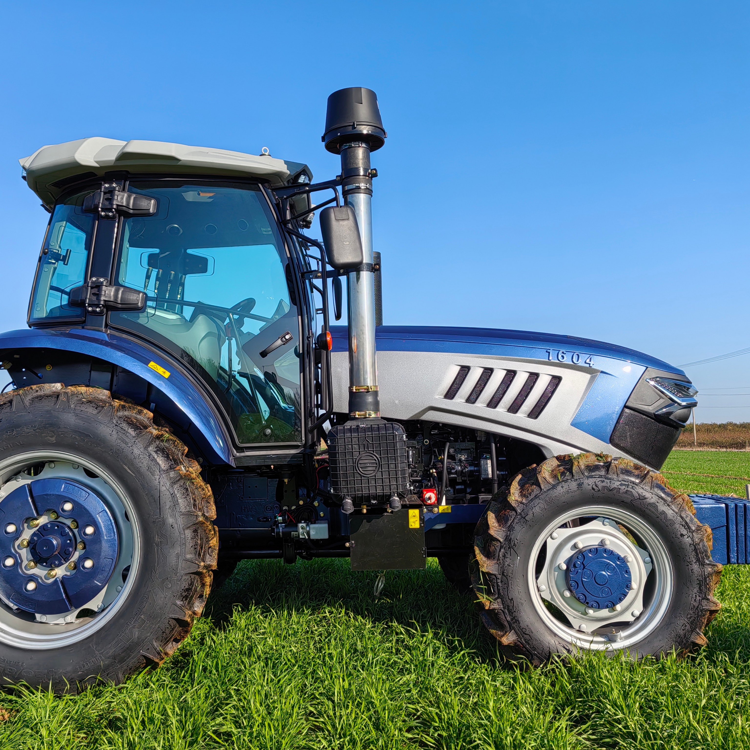 160Hp 4x4 Multifunctional Diesel Engine Agricultural Tracto Trailer Tractorr