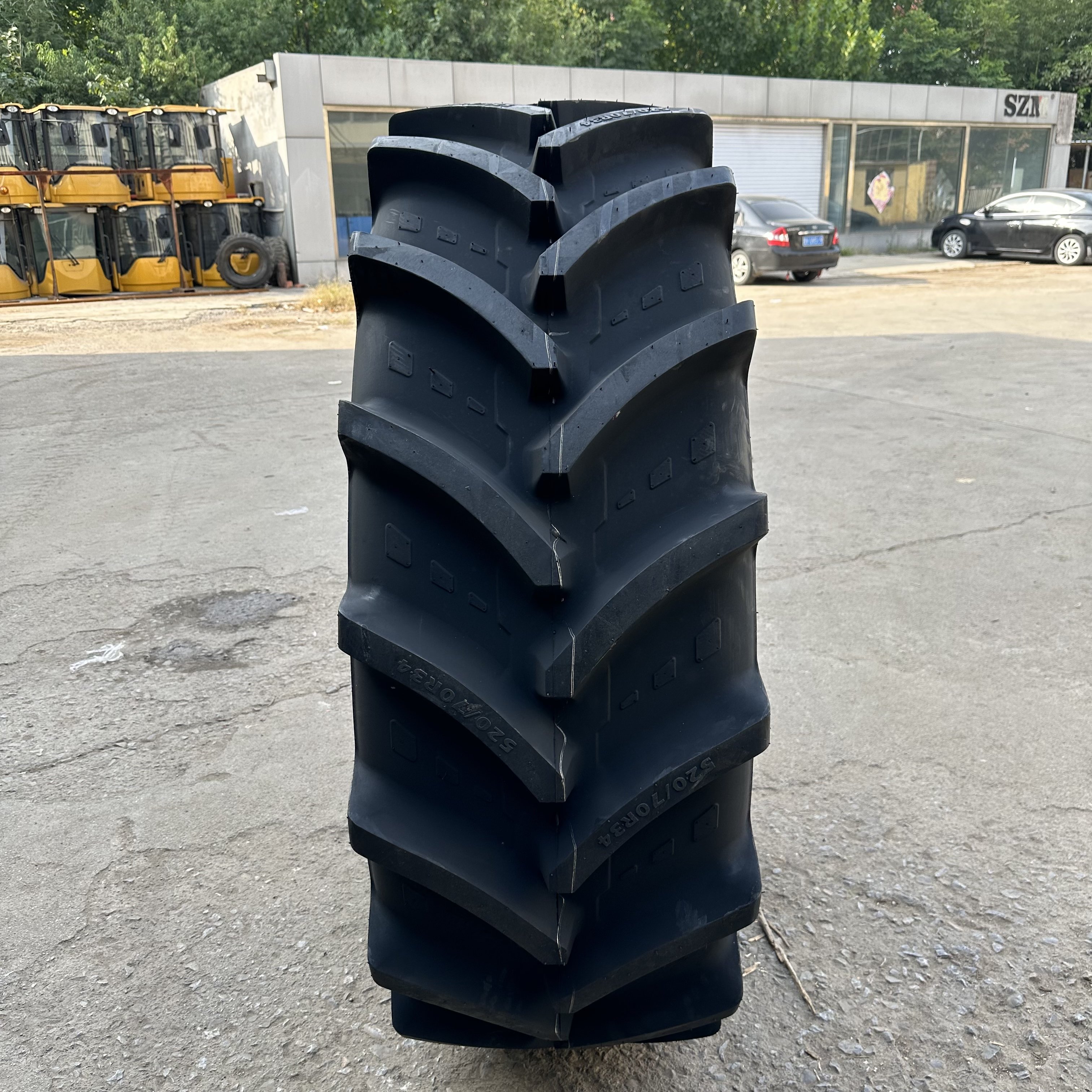 Wholesale Radial Agricultural Tire 520/70R34(20.8R38) 420/85R34(16.9R34) Tractor Tyres