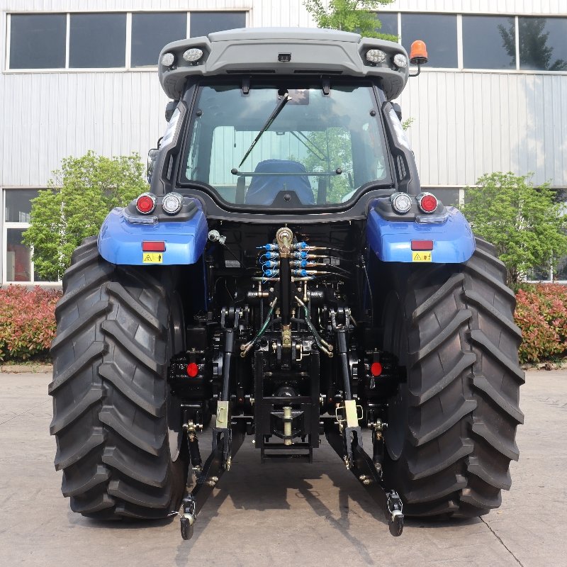 Used/New 4WD 4x4 Large Wheel Tractor 260hp Tractors Agriculture Farm Machinery YTO Diesel Tractor