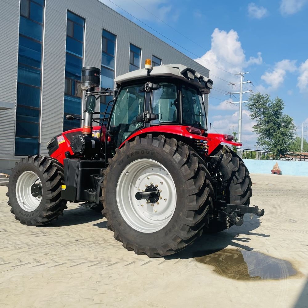 Multifunctional 70HP Agricultural Wheel Tractor Use 4WD with Engine Motor Pump Gear Bearing Good Sale