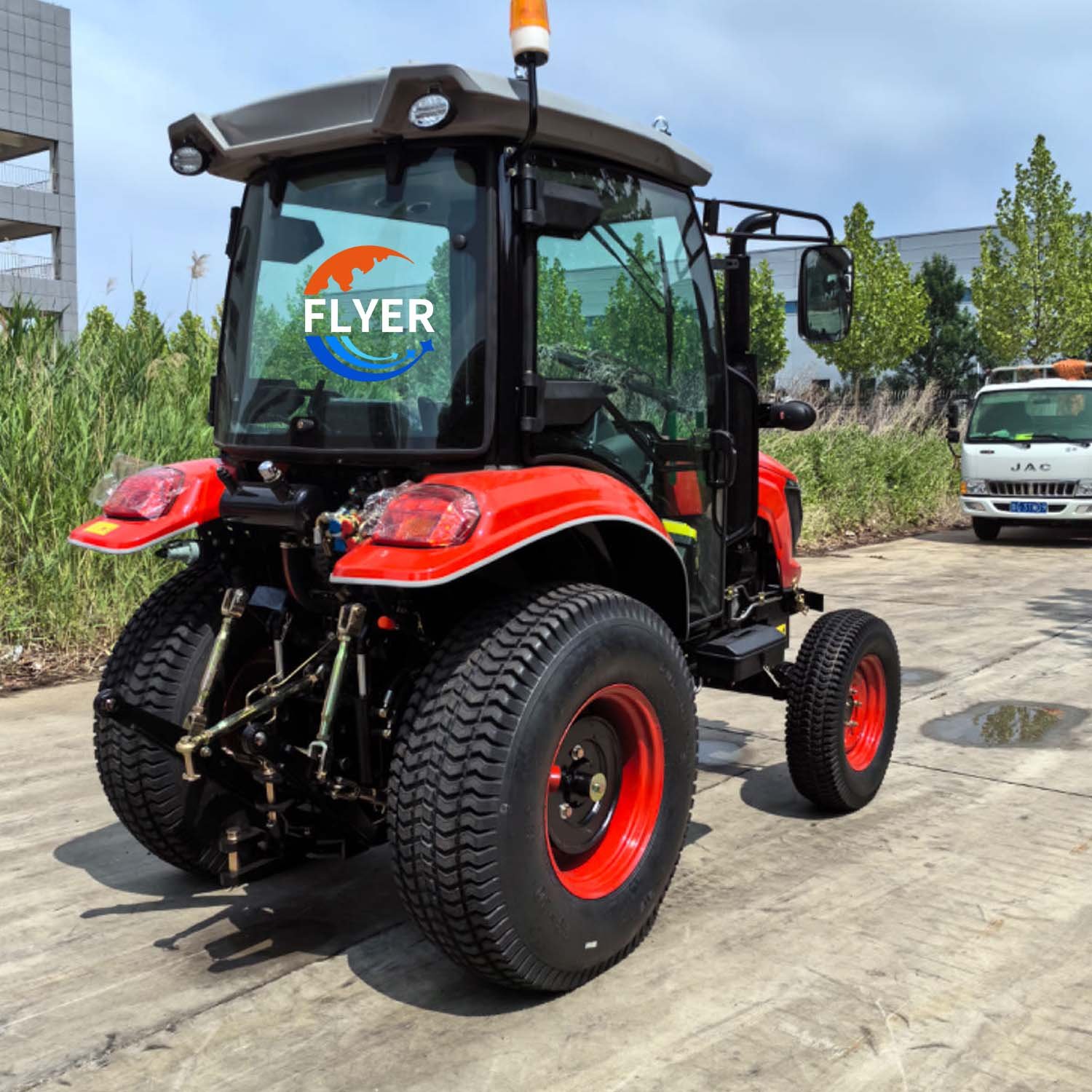 China Agricultural Machine 4WD 40/50/60HP Farm Small Tractor with Cabin for Farming Use