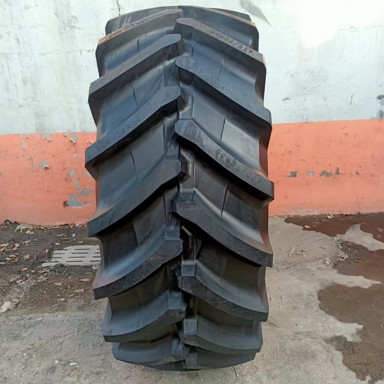 Tractor Tire 520/70R38 580/70R38 580/70R42 600/70R30 620/70R30 620/70R42 650/70R42 Agricultural Tyre Radial Tire