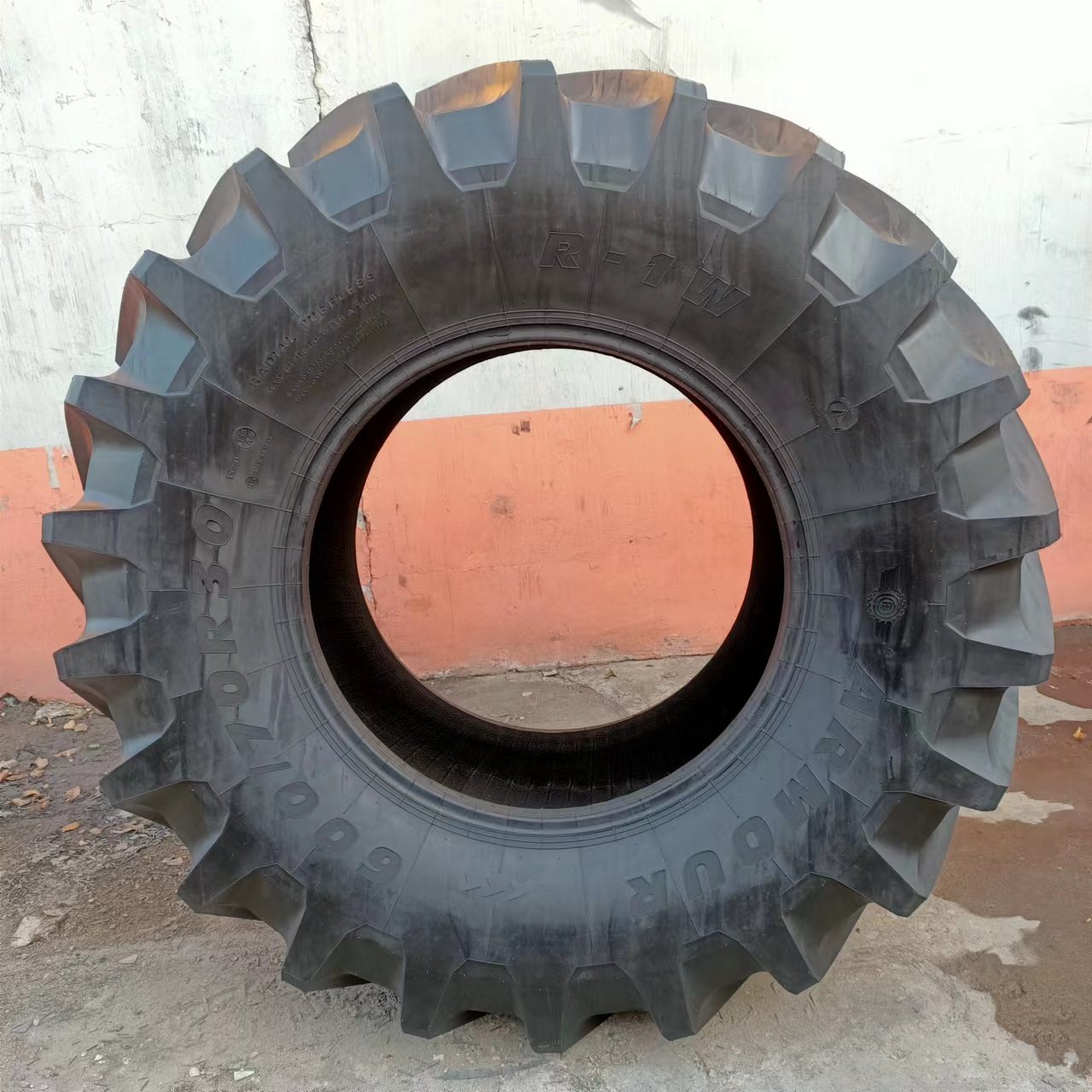 Tractor Tire 520/70R38 580/70R38 580/70R42 600/70R30 620/70R30 620/70R42 650/70R42 Agricultural Tyre Radial Tire