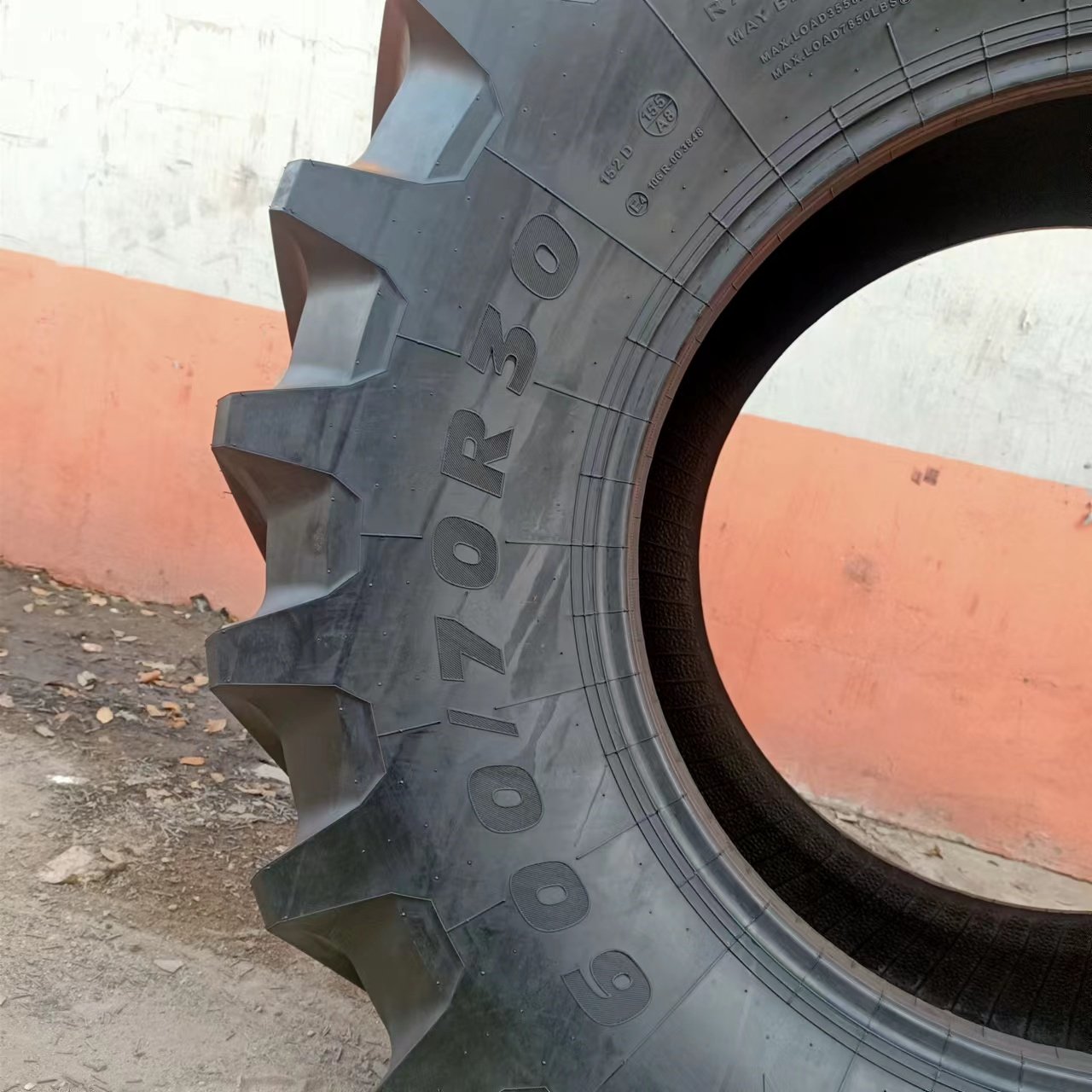 Tractor Tire 520/70R38 580/70R38 580/70R42 600/70R30 620/70R30 620/70R42 650/70R42 Agricultural Tyre Radial Tire