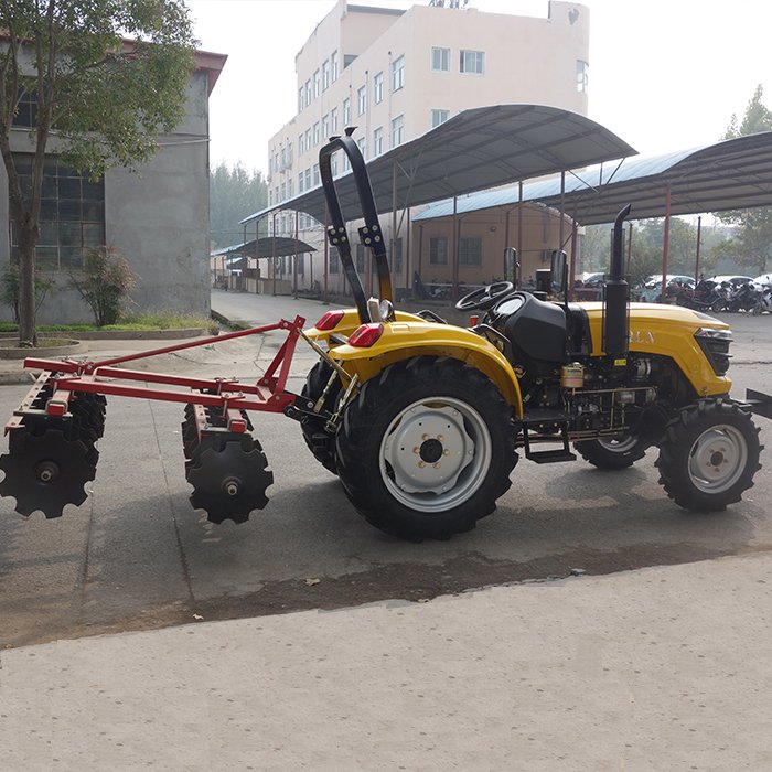 Cheap Price Agricultural QLN 25HP Small Mini 4X4 Compact Farm Tractor China Mini 25 HP Wheel Tractor Machine in Philippines