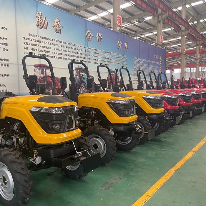 Cheap Price Agricultural QLN 25HP Small Mini 4X4 Compact Farm Tractor China Mini 25 HP Wheel Tractor Machine in Philippines