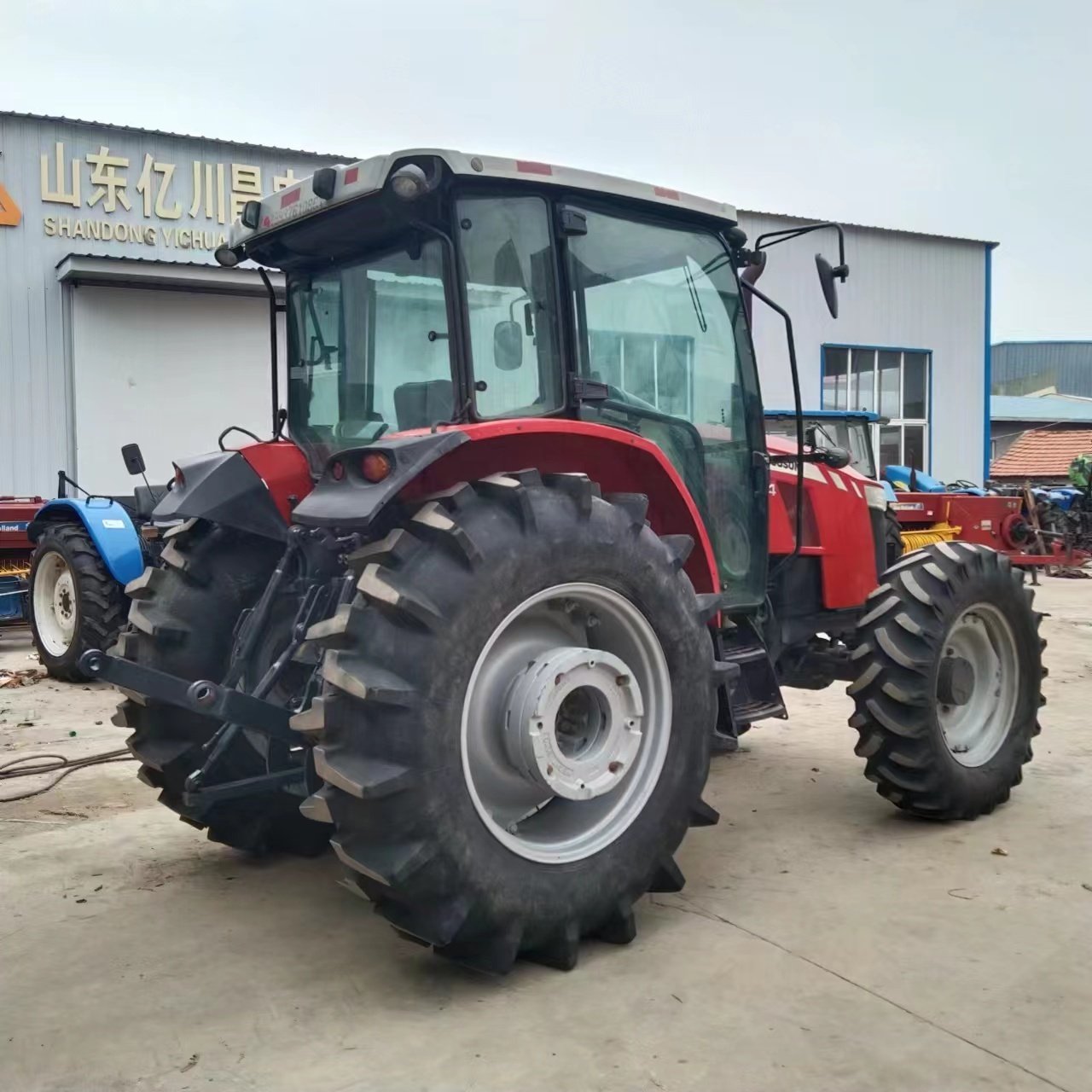 Massey Ferguson MF 120HP Four Drive Wheel Farm Used Tractor From YCC