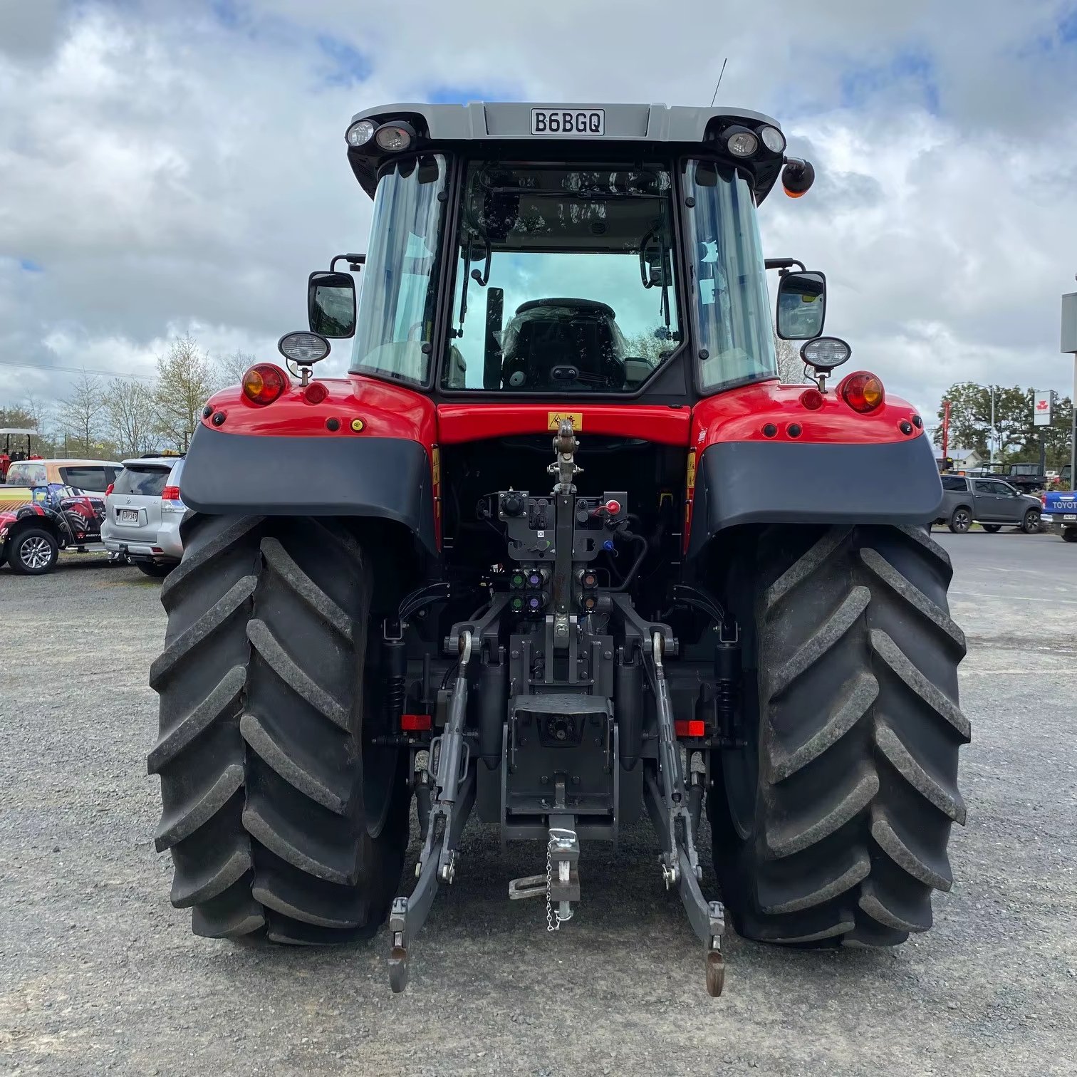 Massey Ferguson MF 385 2WD and MF 390 4X4 Farm Tractors Original Agricultural Machinery Used Condition for Sale