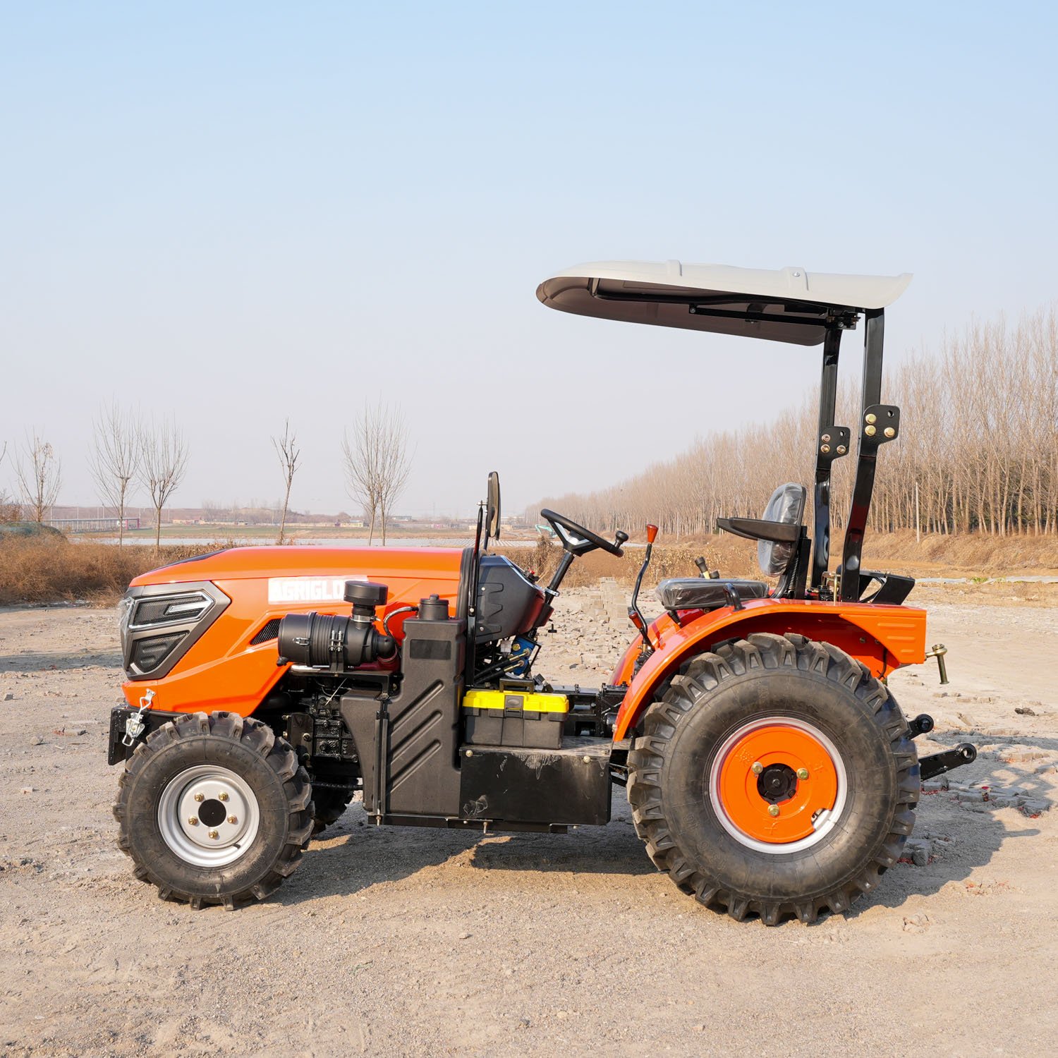 LKK- Narrow Chassis Agricultural Tractors Mini 4*4 For vineyard orchards With Accessories Optional Euro 5 engine for Chile