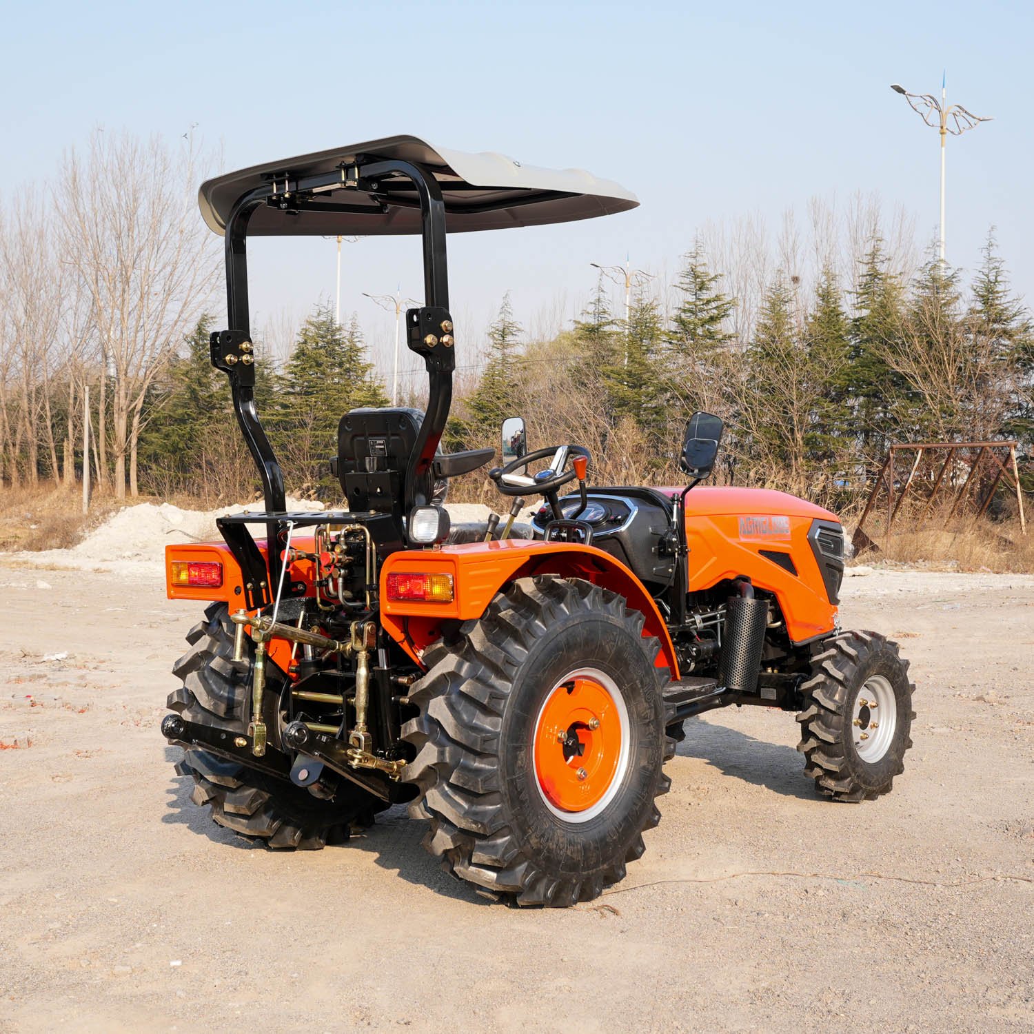 LKK- Narrow Chassis Agricultural Tractors Mini 4*4 For vineyard orchards With Accessories Optional Euro 5 engine for Chile