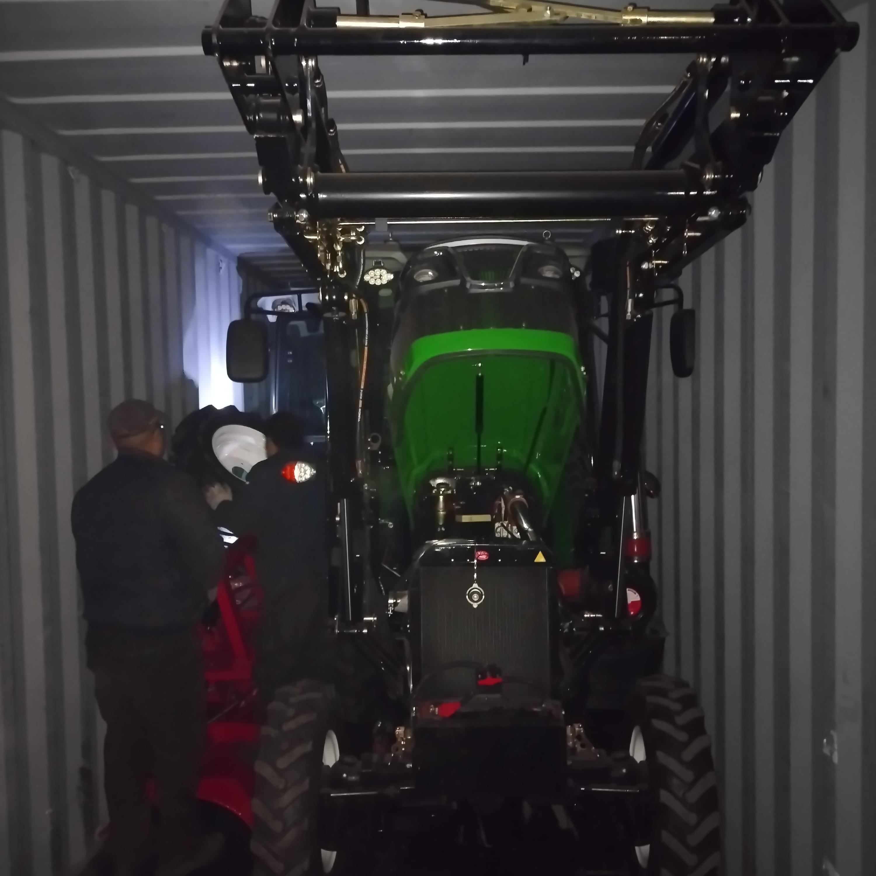 4WD Farm Tractor 160HP-200HP Rated Power Essential for Farm Work