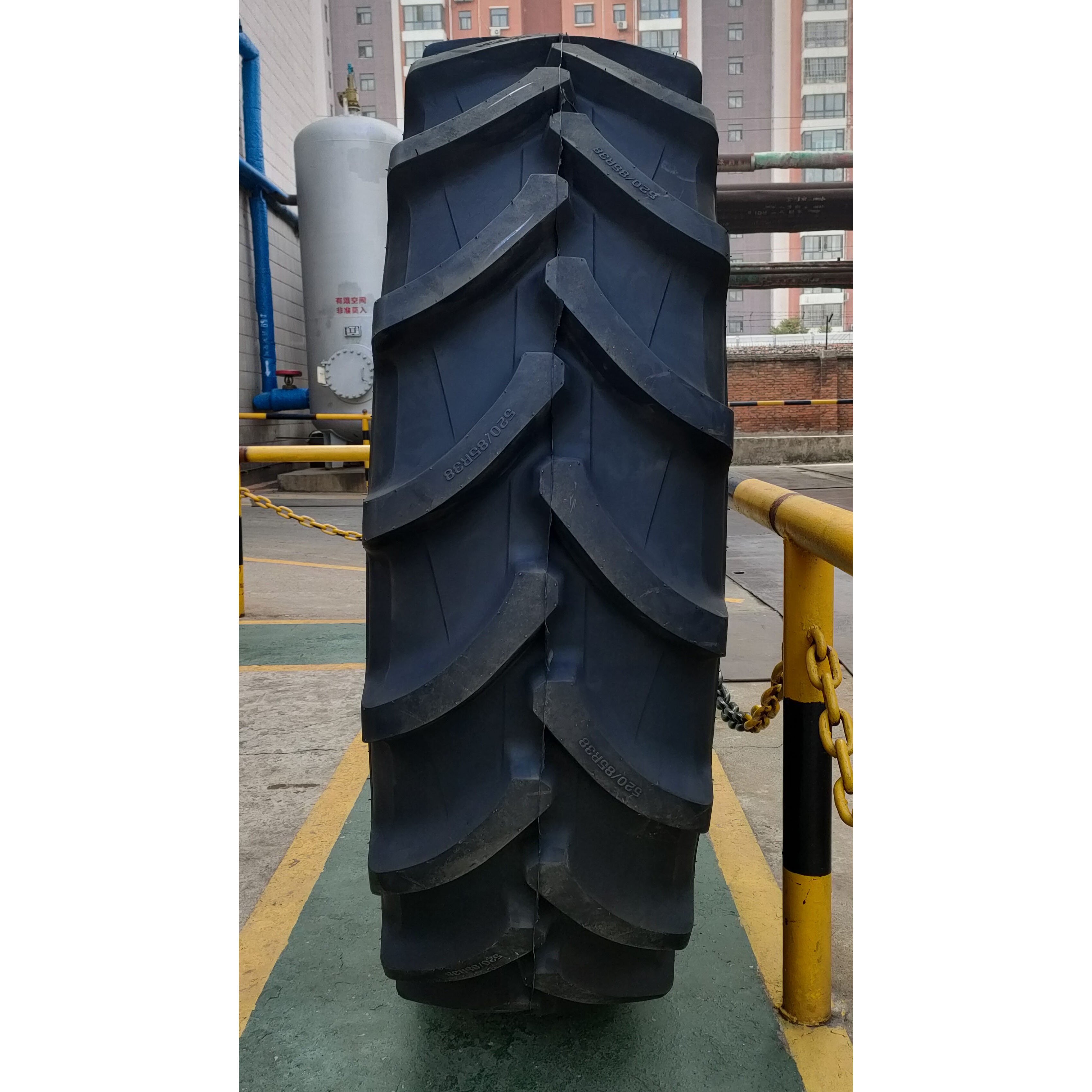 Radial Agricultural Tyre Tractor Tires Agromaster Harvester & Trailer Tyres 560/60r22.5 445/65r22.5 540/65r28 380/85r28
