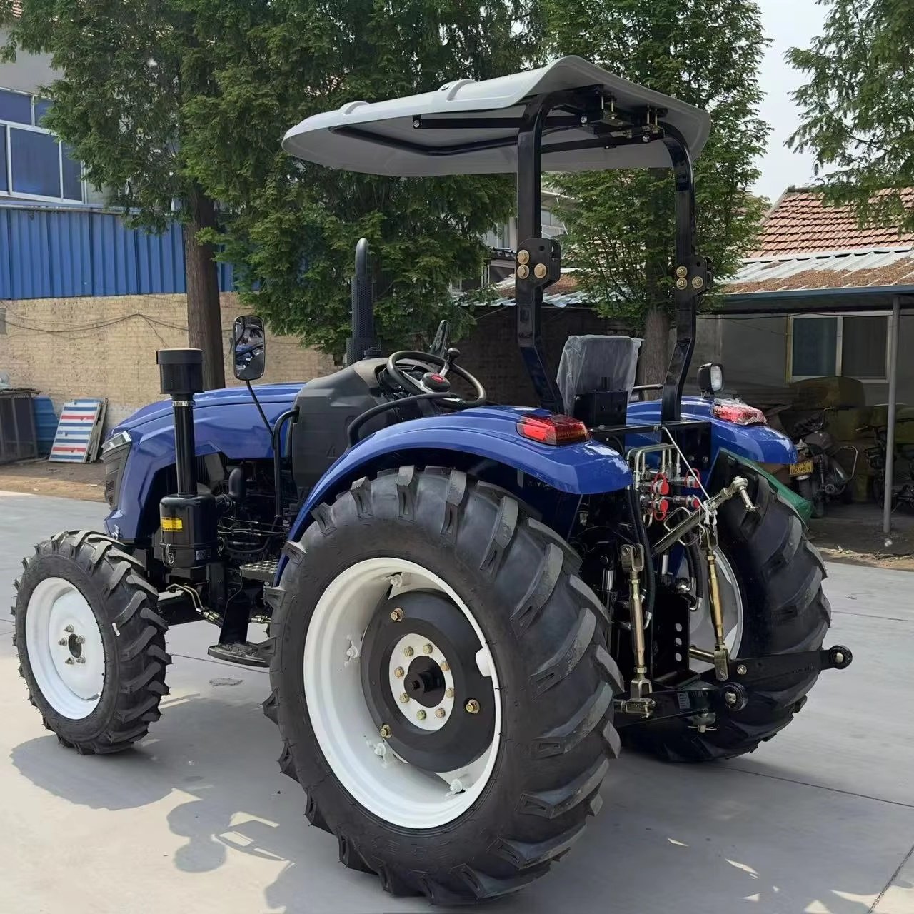 Multifunctional 4X4 Wheel 4WD 70HP 80HP 90HP 100HP Tractor Front Loader Farm Garden Tractor With Optional Parts