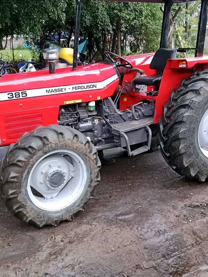 Agriculture Tractor 4 Wheel Drive Massey Ferguson MF385 | Fairly Used Tractor 4wd 110HP