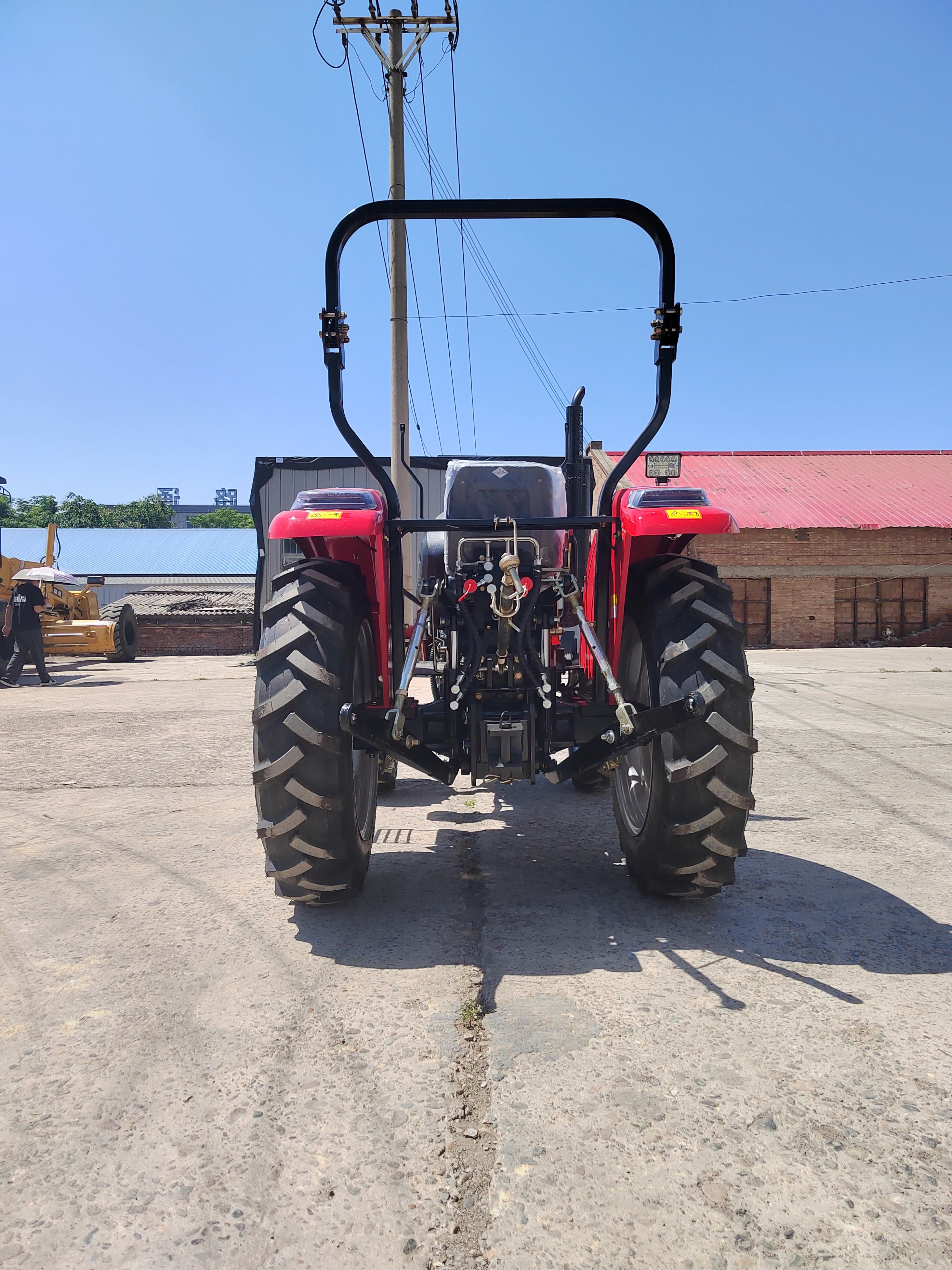 Mini Farm Tractors 4WD 4x4 with 50hp 60hp 70hp Used Agriculture Machinery Wheel Tractor Engine Motor Cheap Farm Tractor for Sale