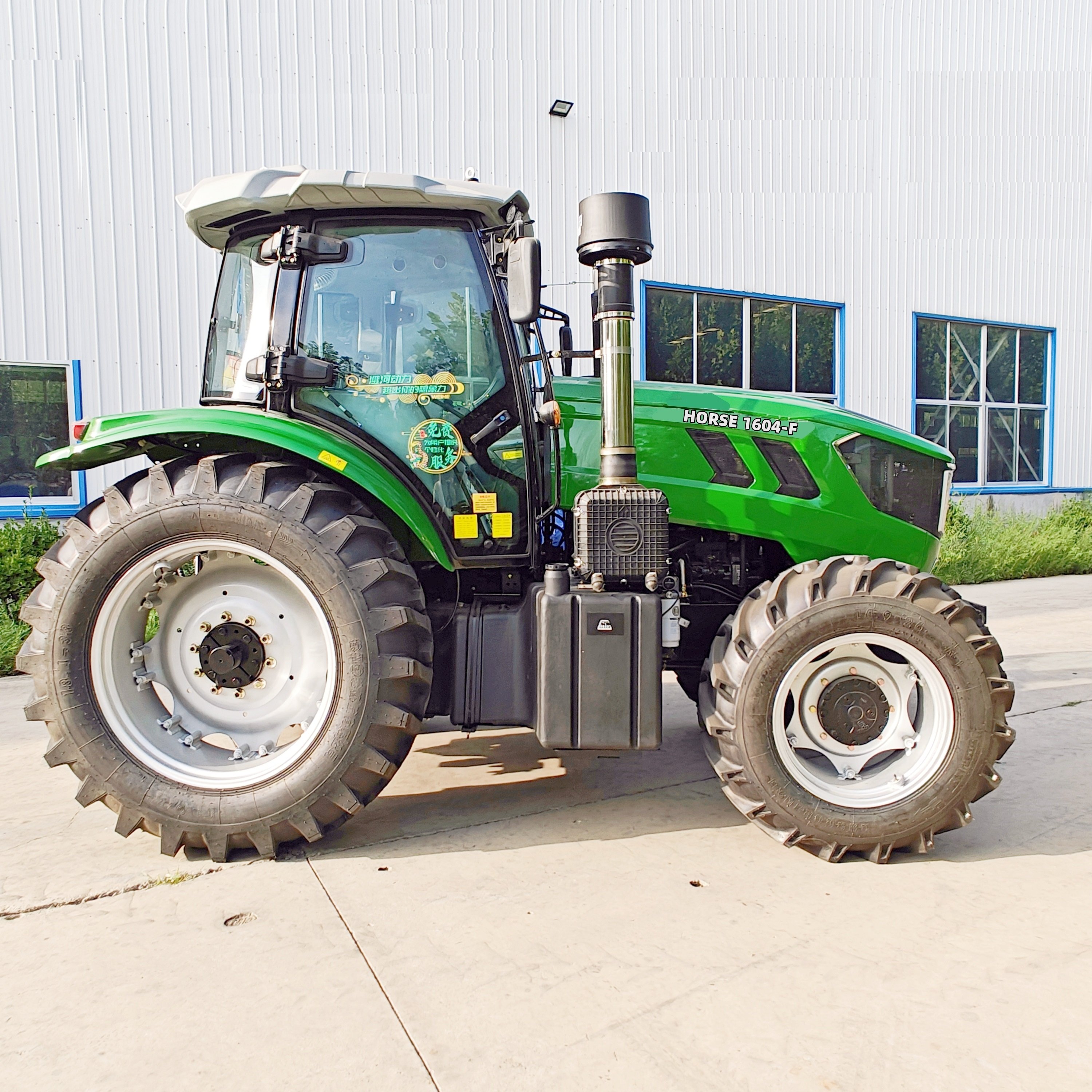 50 HP Small Mini Tractor With Mower Hydrostatic Tractors 50HP 4x4 Compact Tractor Multifuncional