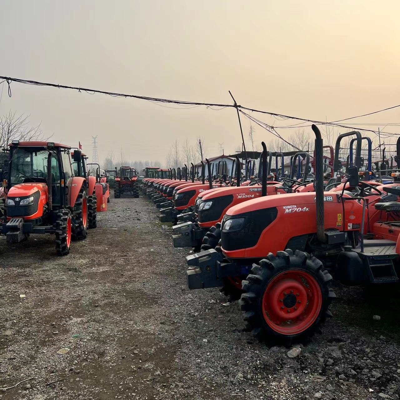 Hot Sale Kubota M704k 4wd Tractor for Sale in Japan