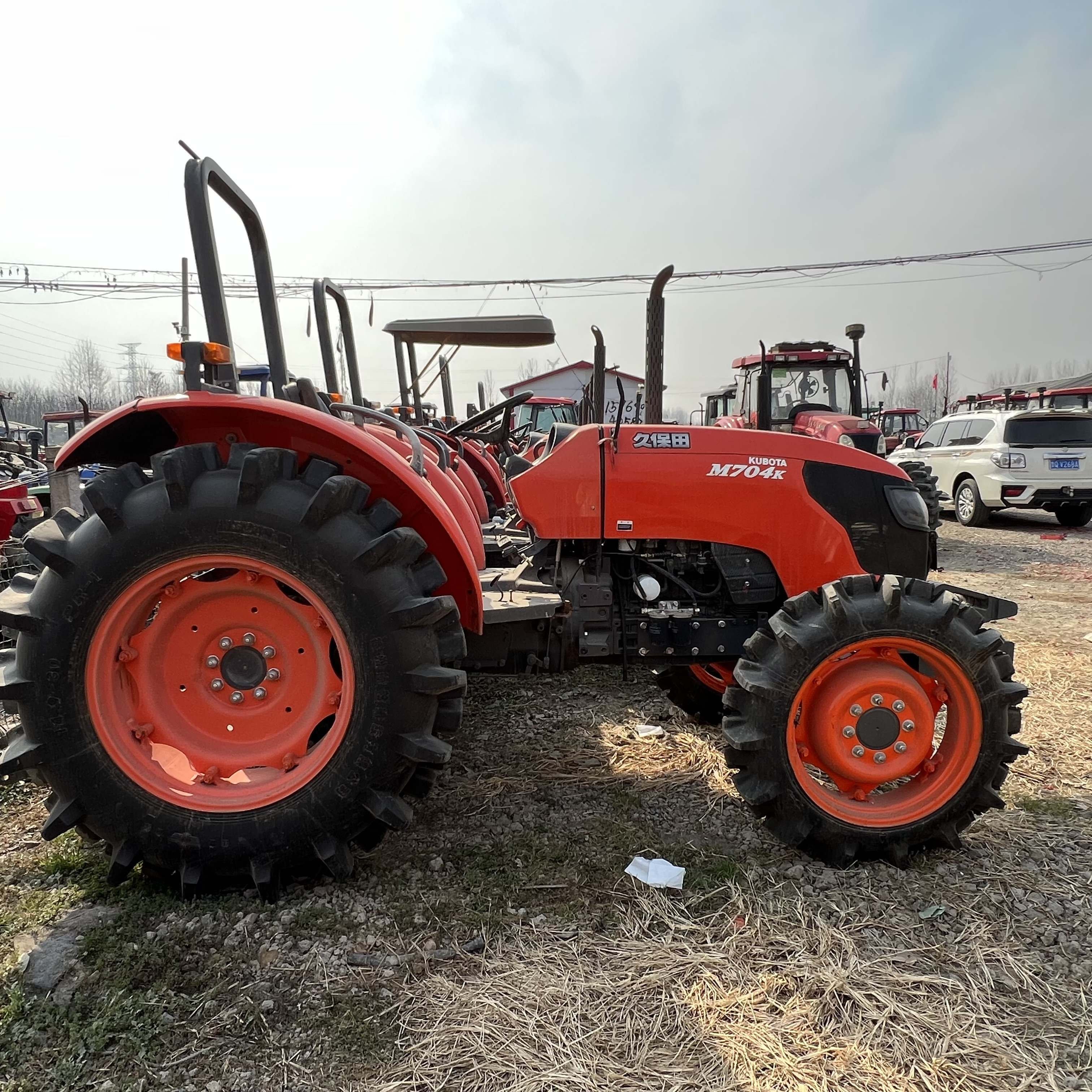 Hot Sale Kubota M704k 4wd Tractor for Sale in Japan
