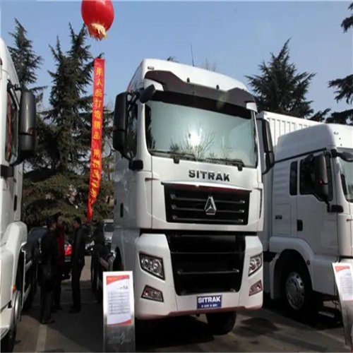 Sinotruk HOWO Steyr Sitrak C7h 6X4 Tractor Heads Truck A7 C7h T5g