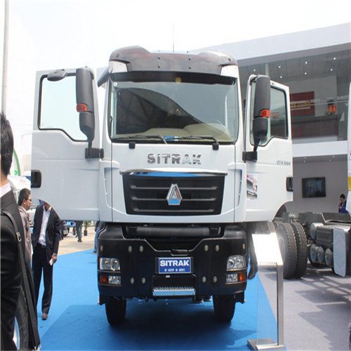 Sinotruk HOWO Steyr Sitrak C7h 6X4 Tractor Heads Truck A7 C7h T5g