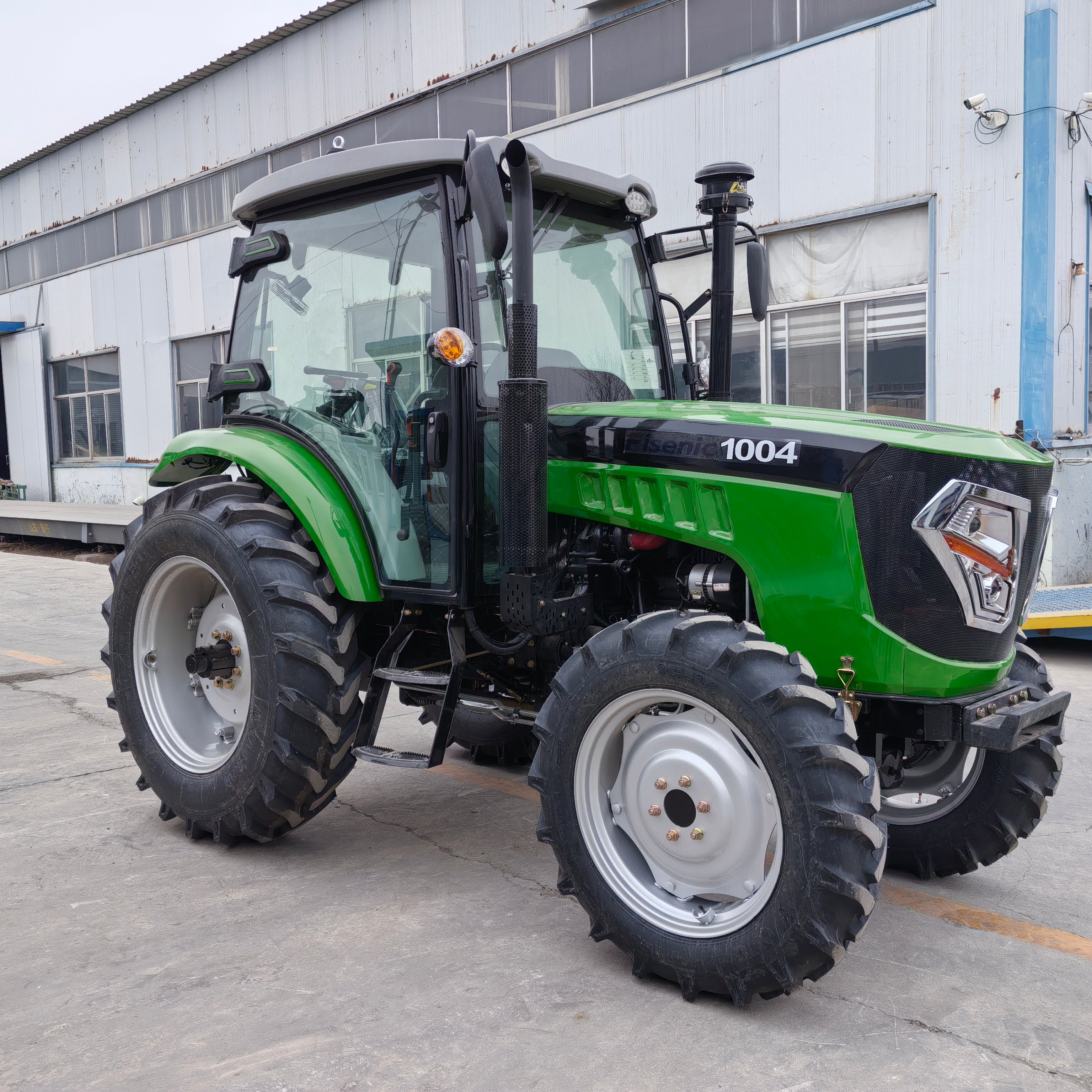 1104 Model Green 4x4WD Tractor with 40hp Motor New Condition Wheel Type by Core Components