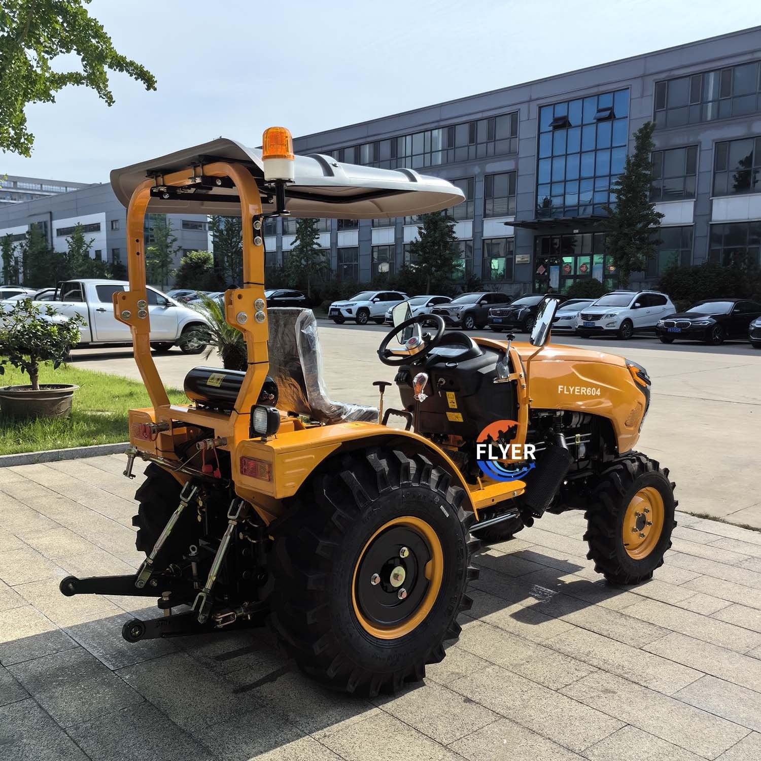 Agricultural Equipment 60HP Garden Tractor Mini Orchard Tractor for Sale