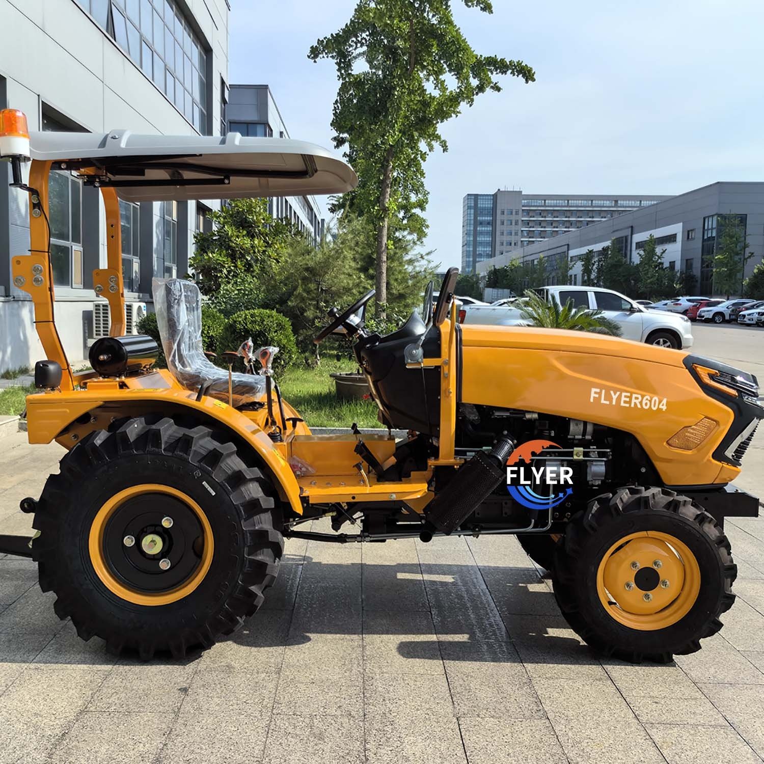 Agricultural Equipment 60HP Garden Tractor Mini Orchard Tractor for Sale