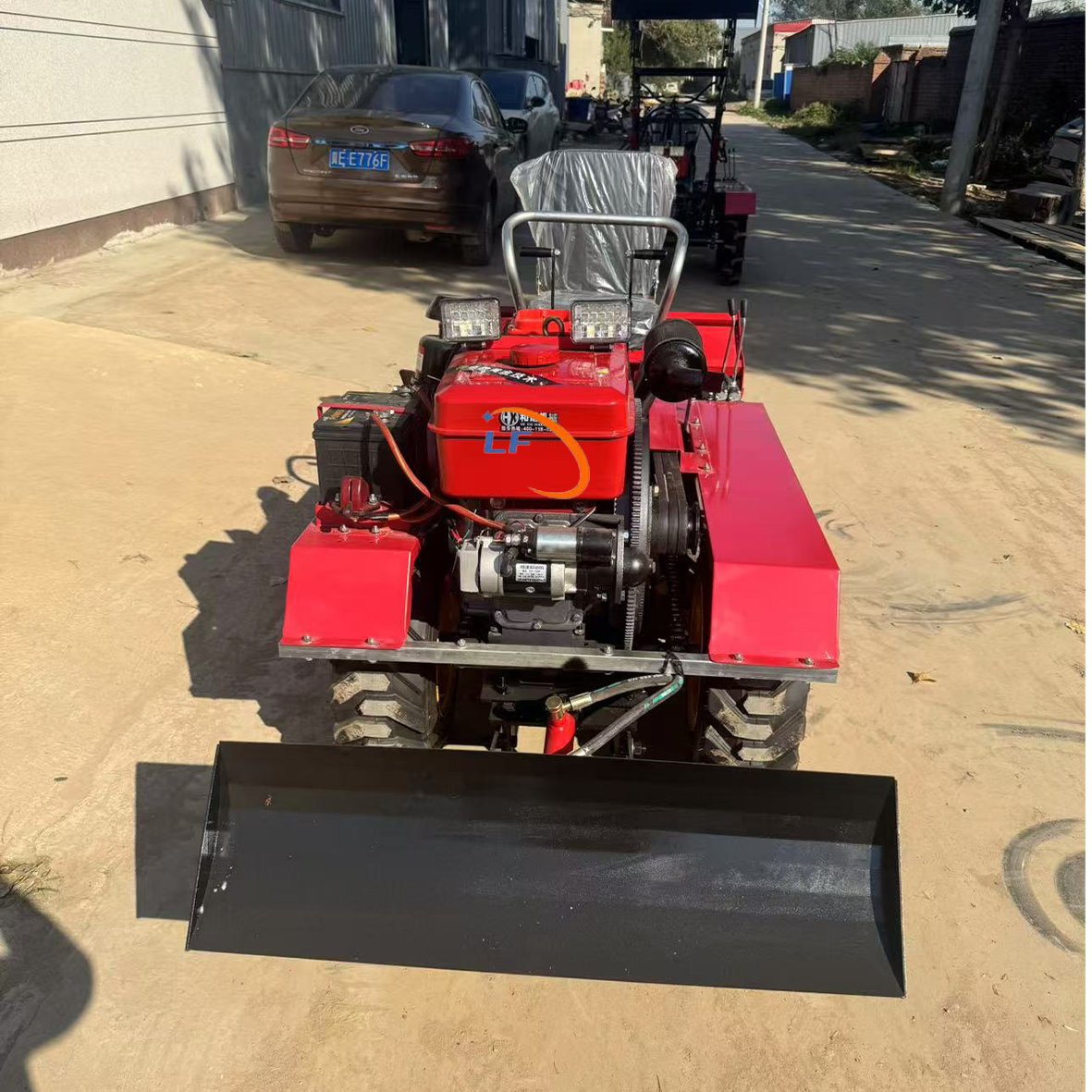 25 Horsepower Riding Four-wheel Drive Mini Tractor with diesel Power Rotary Tillage and Bulldozing Without Error