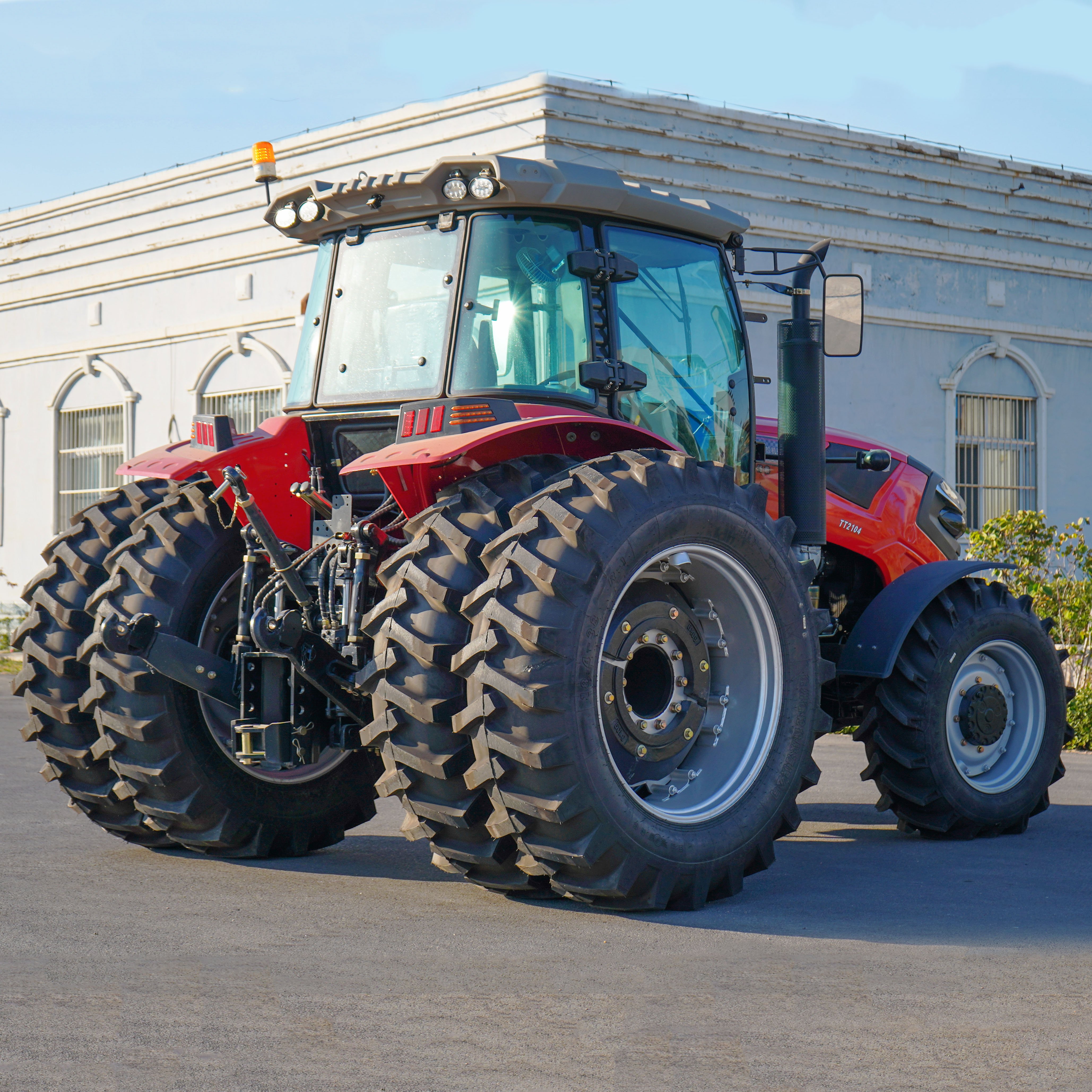 Manufacturer Direct Sales Mini Tractor 4x4 Agricultural 180hp Mechanical Tractor