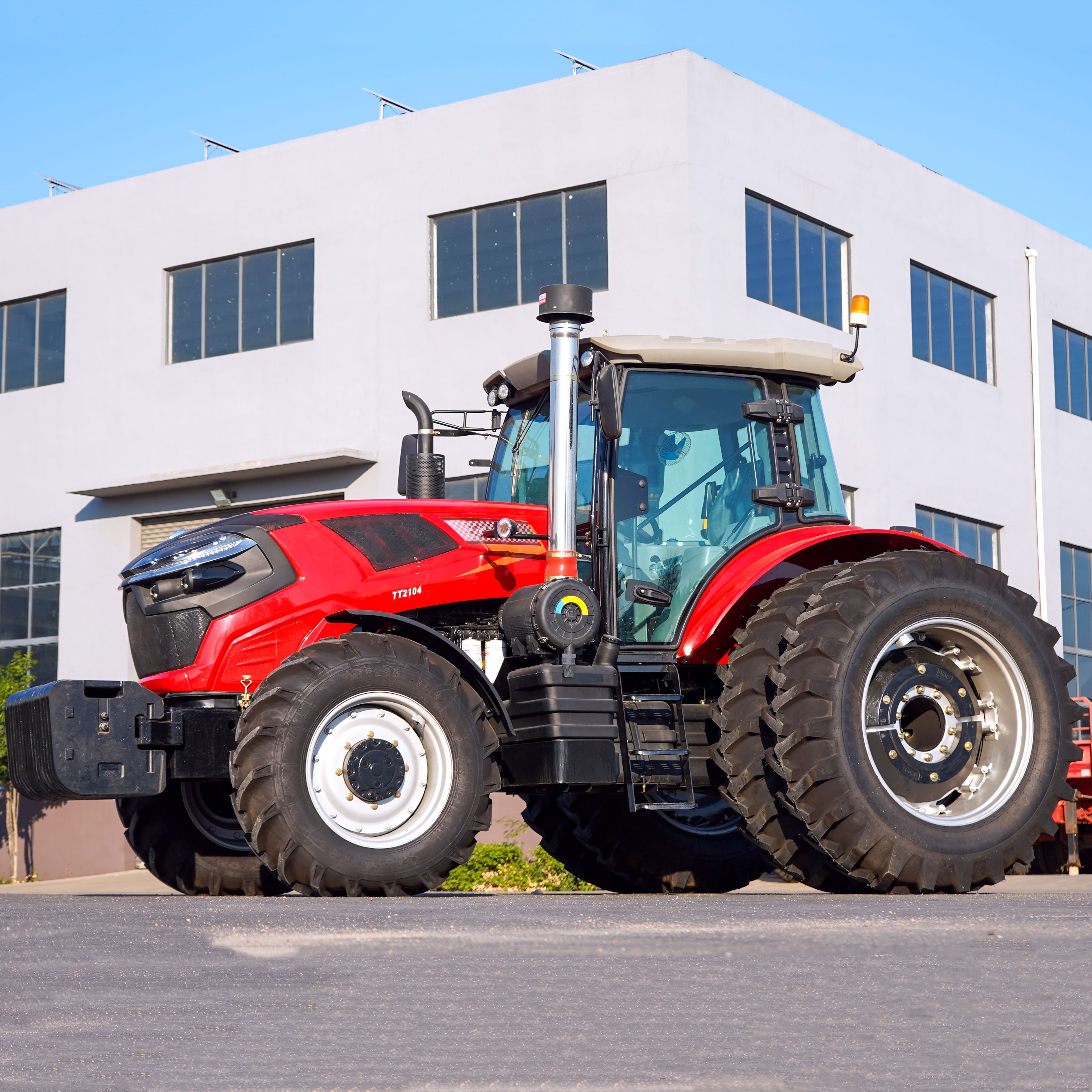 Manufacturer Direct Sales Mini Tractor 4x4 Agricultural 180hp Mechanical Tractor