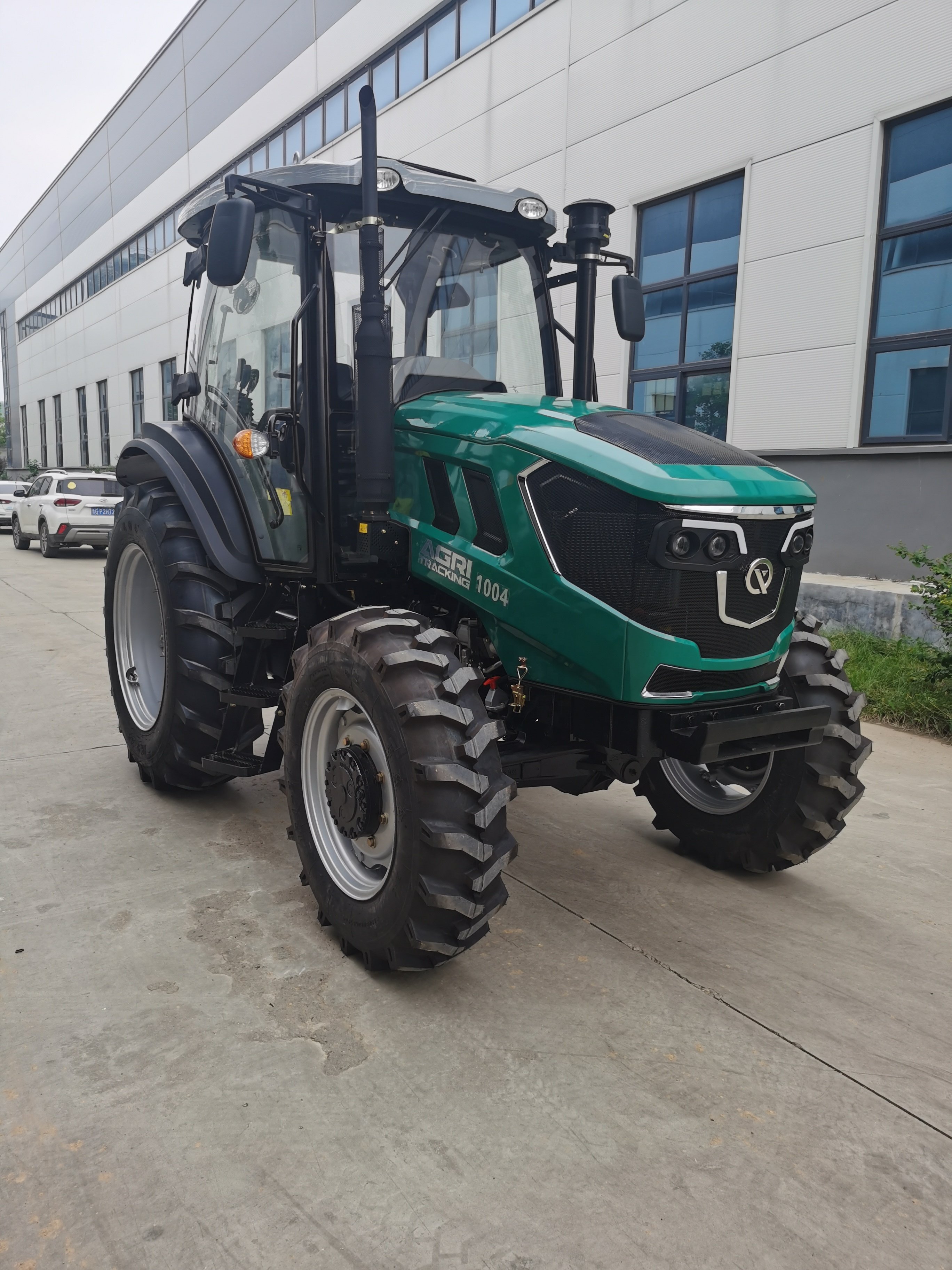 Agricultural Tractor 120HP with Mower Tractor Garden for Sale