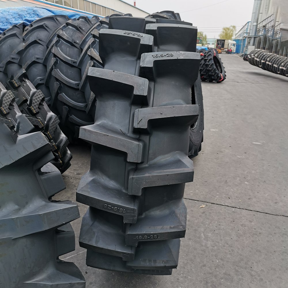 Agriculture Tire RG-114 PADDY HANMIX Brand Made in China Farm Paddy Transplante Wheels Solid Tyres for Tractor and Harvester