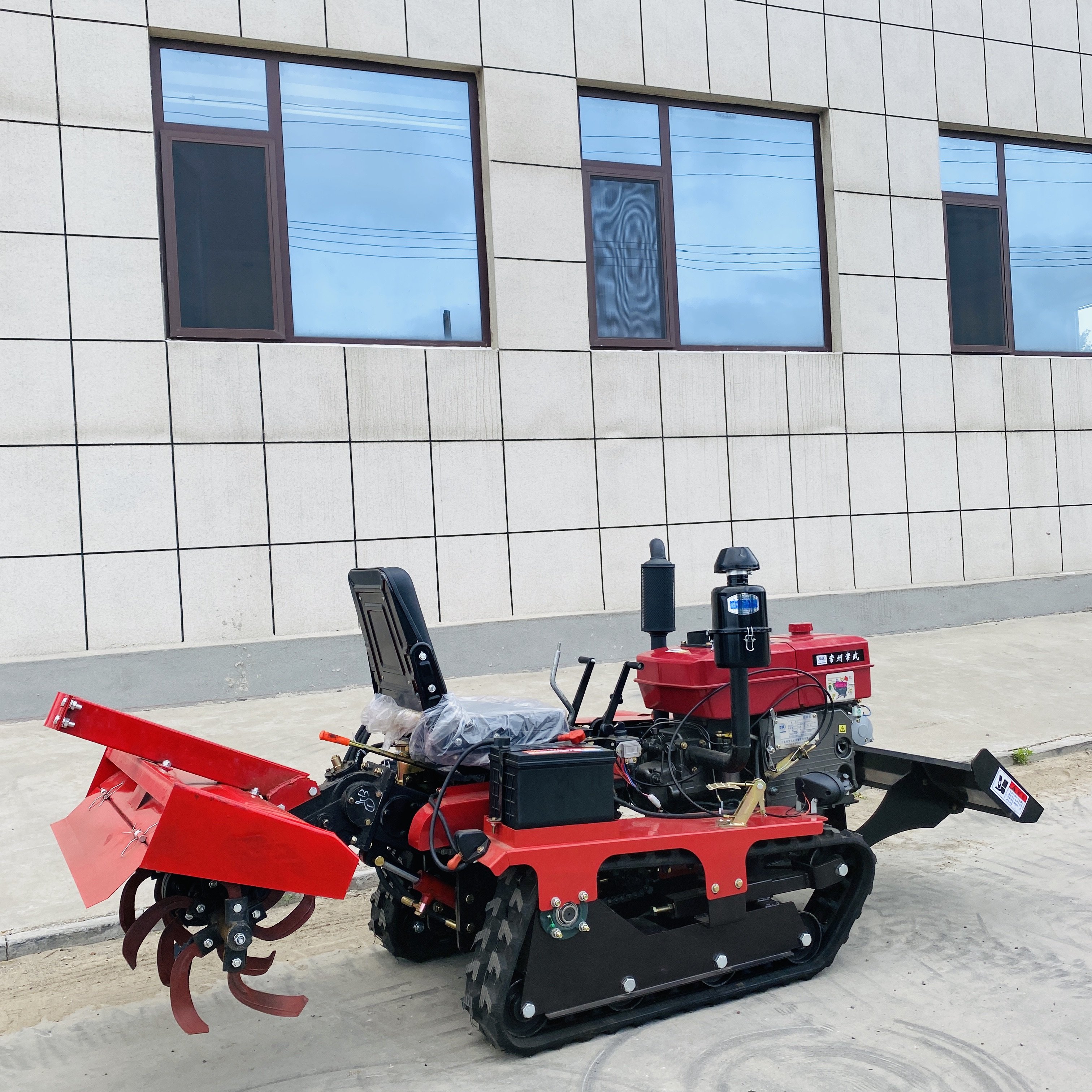 Hot Sale 25HP Diesel Crawler Tractor Mini Farm Cultivator Power Tiller with Mini Excavator Boom Agriculture with Attachments