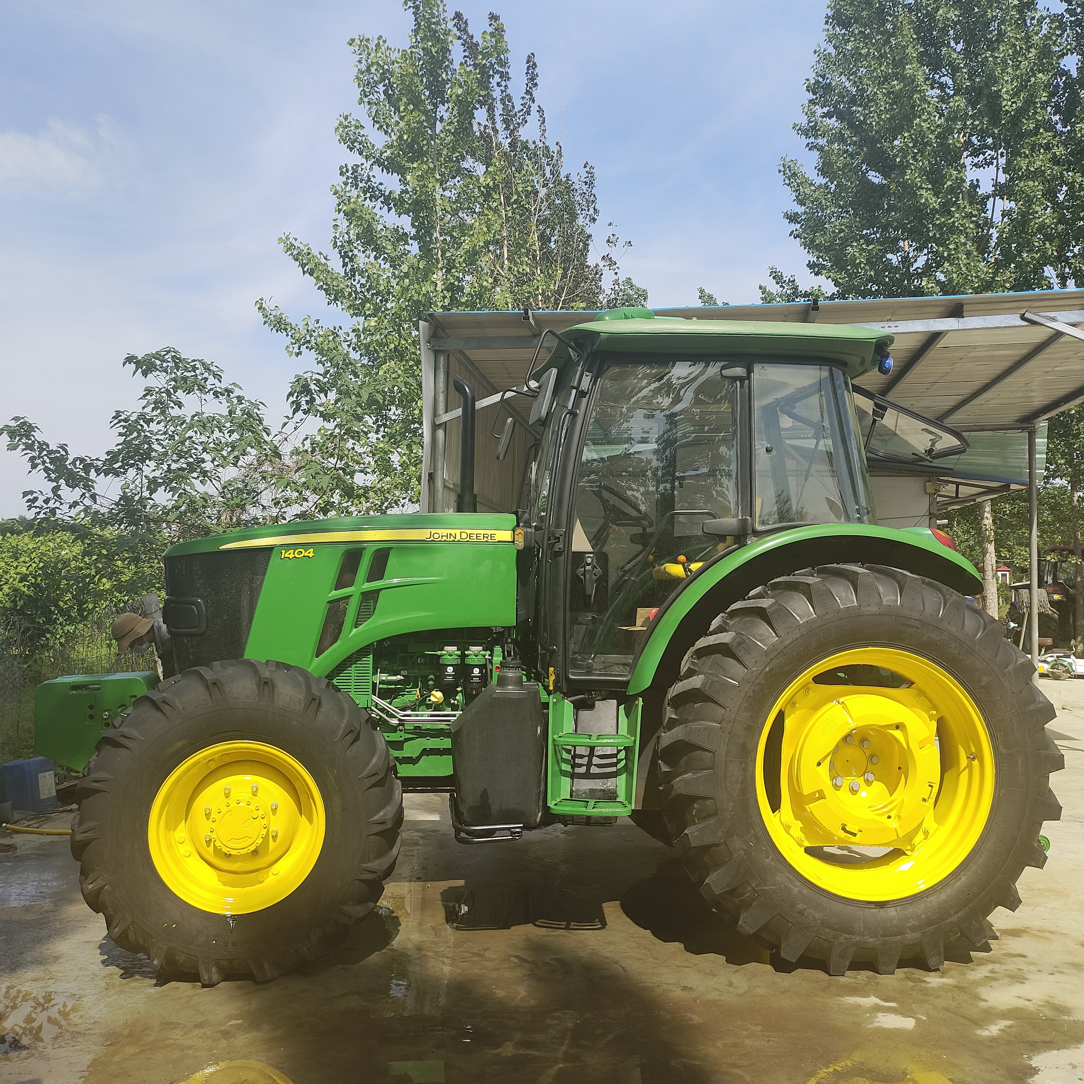 New John Dee 140HP Tractor Jon Deer 250HP Farm Machinery Farm Tractor