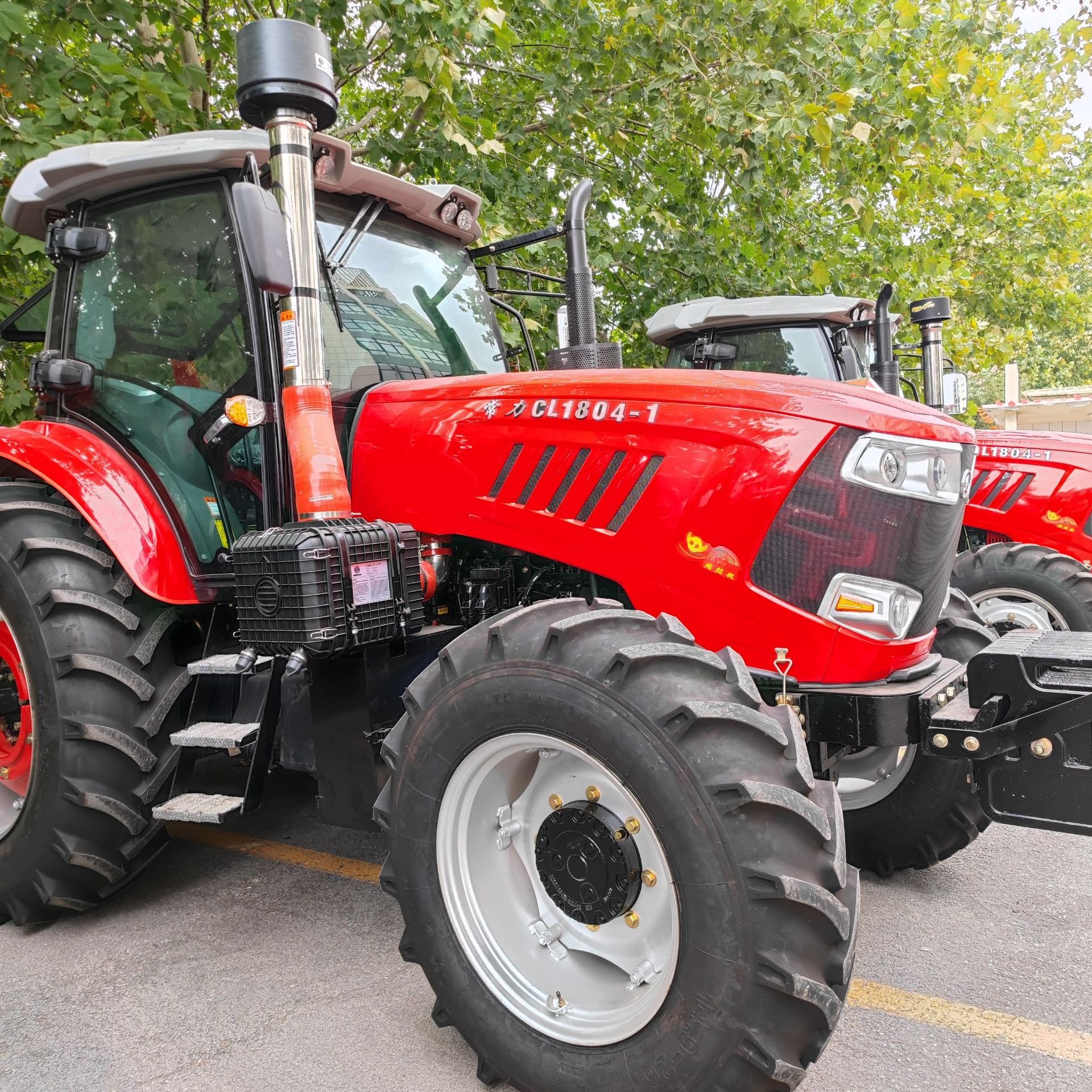 High Quality Agriculture Paddy Field 50 HP 100 HP 200 HP 4x4 4WD CE EPA diesel Farm Wheel Tractor