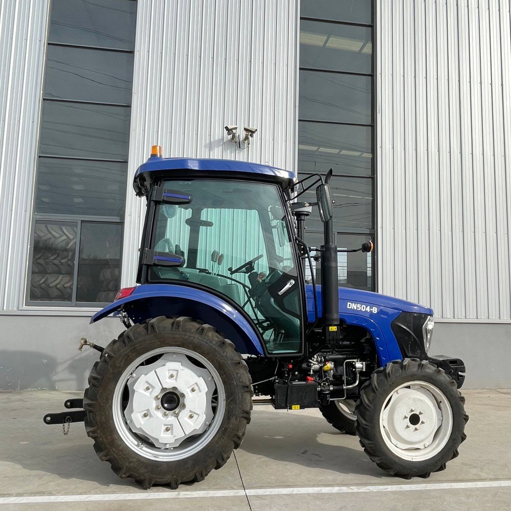 50 Horsepower 4-wheel Drive High-quality Tractor Has Powerful Power and Can Run Worry-free in the Farmland