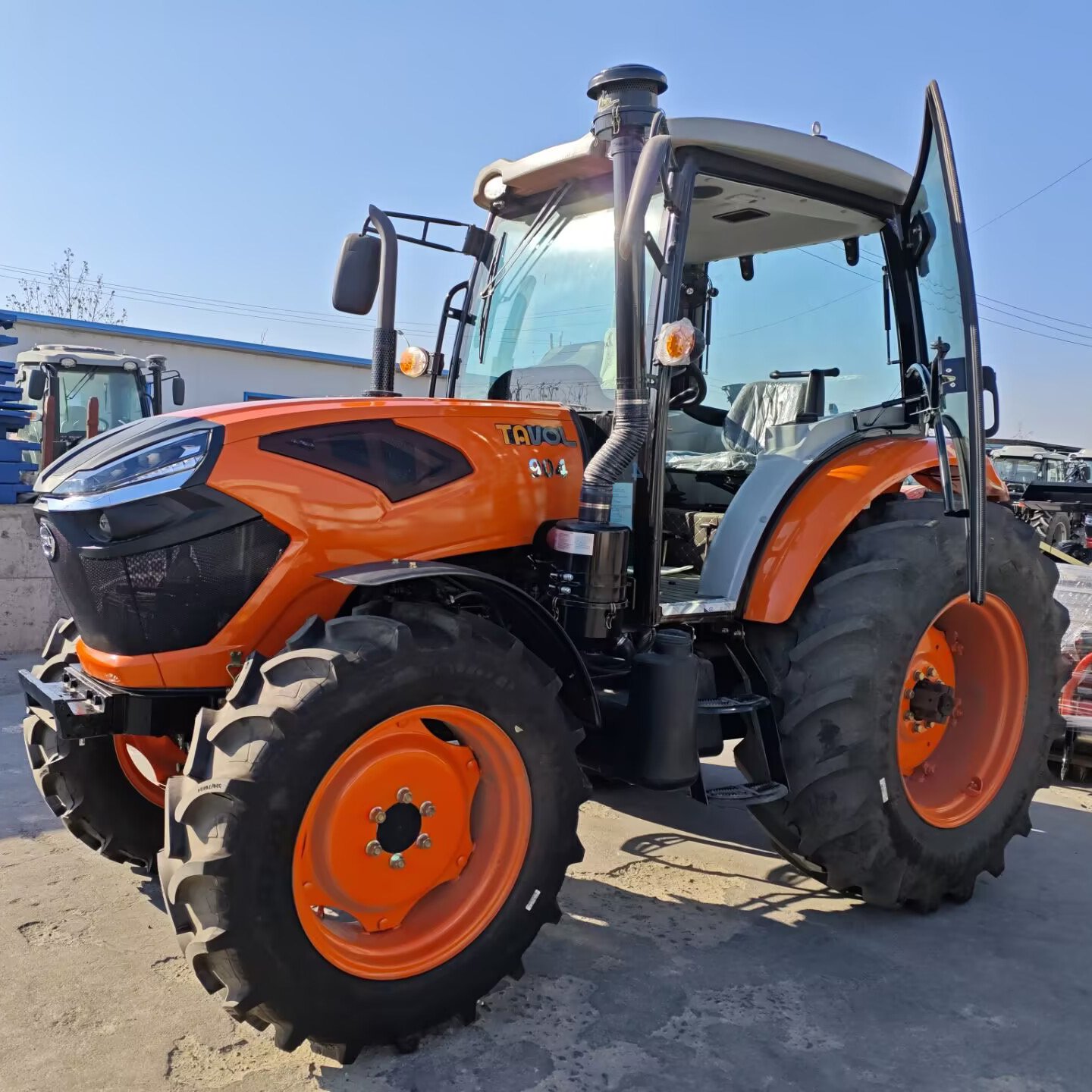 Hot Sale 90hp Strong Power 904 Air Conditioning Wider Radial Tire Agricultural Machinery Wheel Tractor for Sale