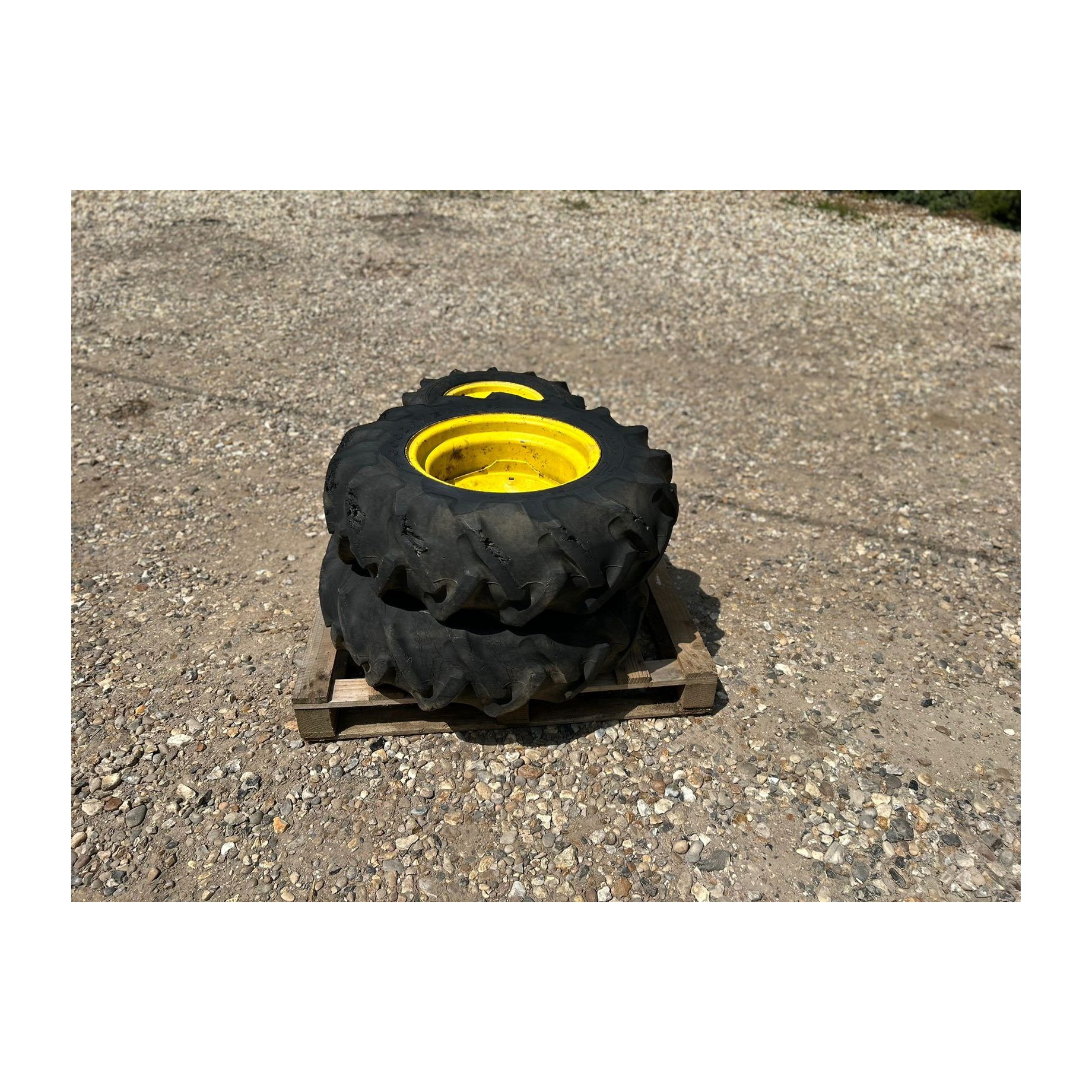 Affordable Used Tractor Tires - Cost-effective Farm Solutions.