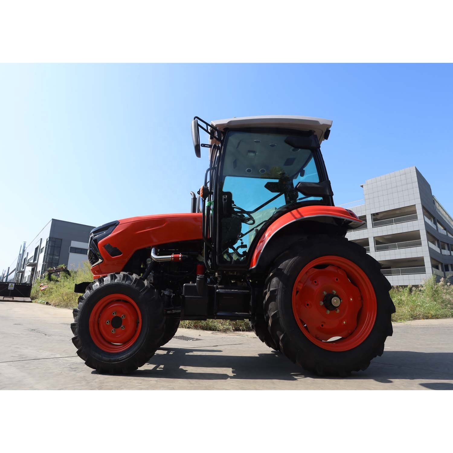Cheap Small Farm Tractor 30HP 4x4 Drive Farming Middle Traktor Agricolo Farming Tractors with Cabin for Sale